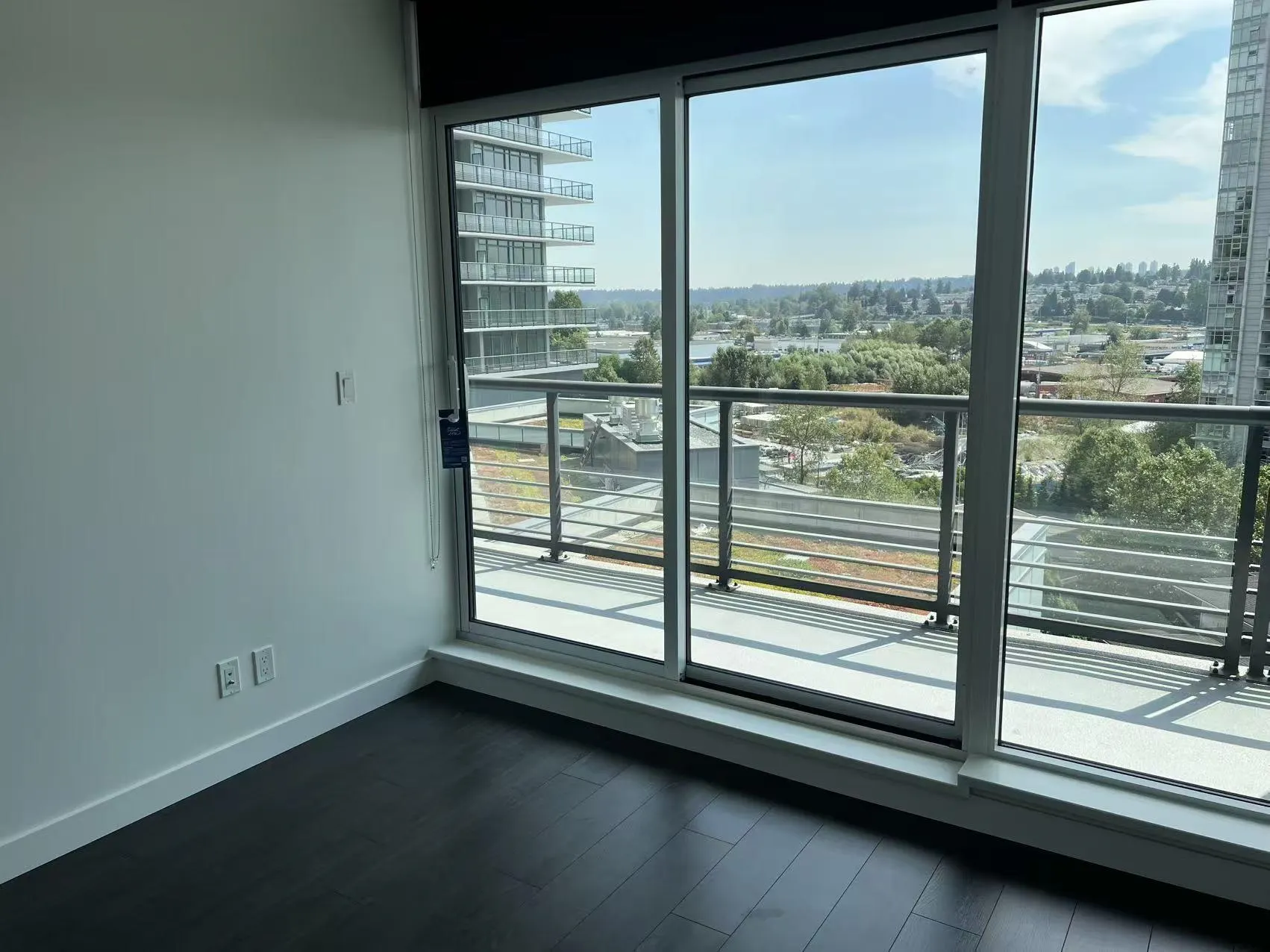 410 4720 Lougheed Highway
