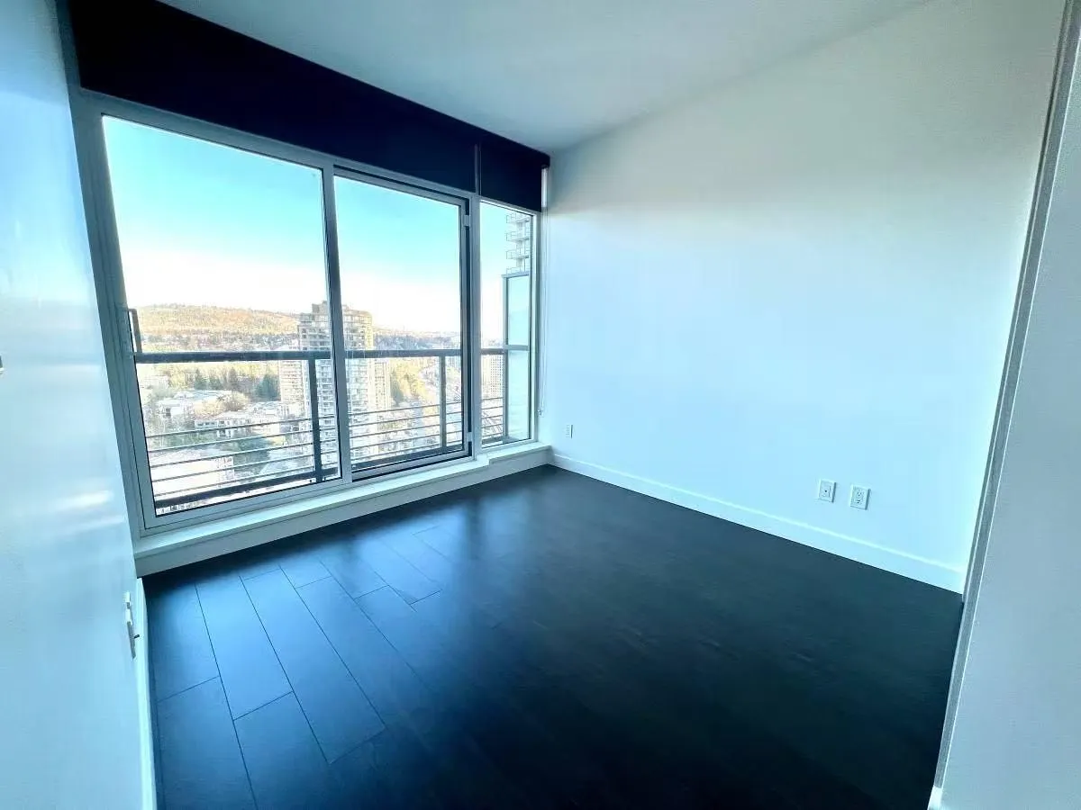 410 4720 Lougheed Highway