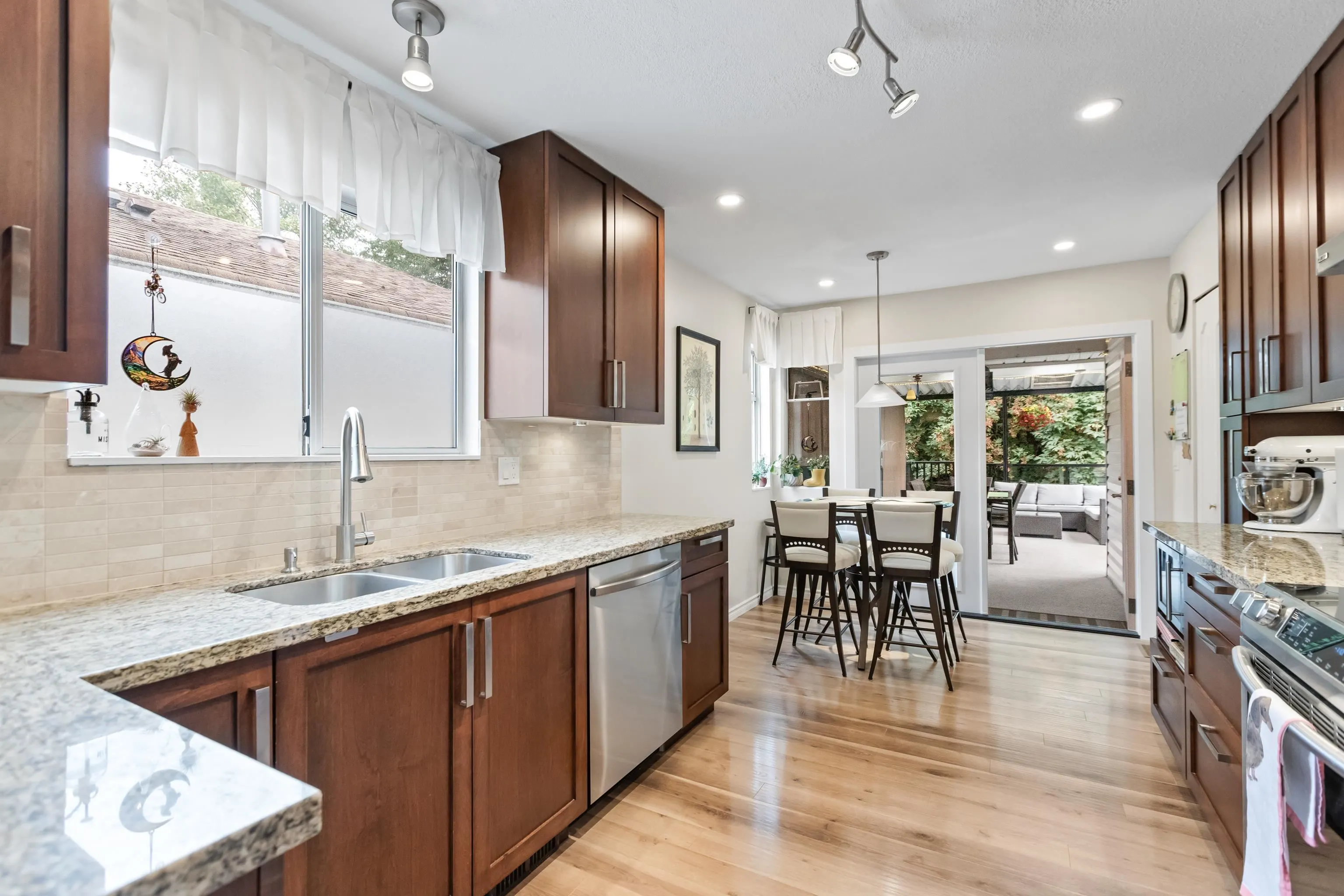 2024 Leggatt Place