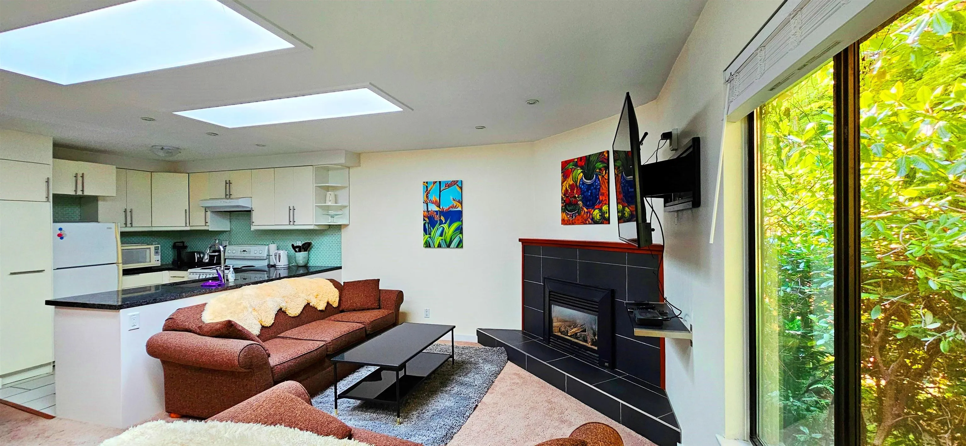 2214 W 14th Avenue