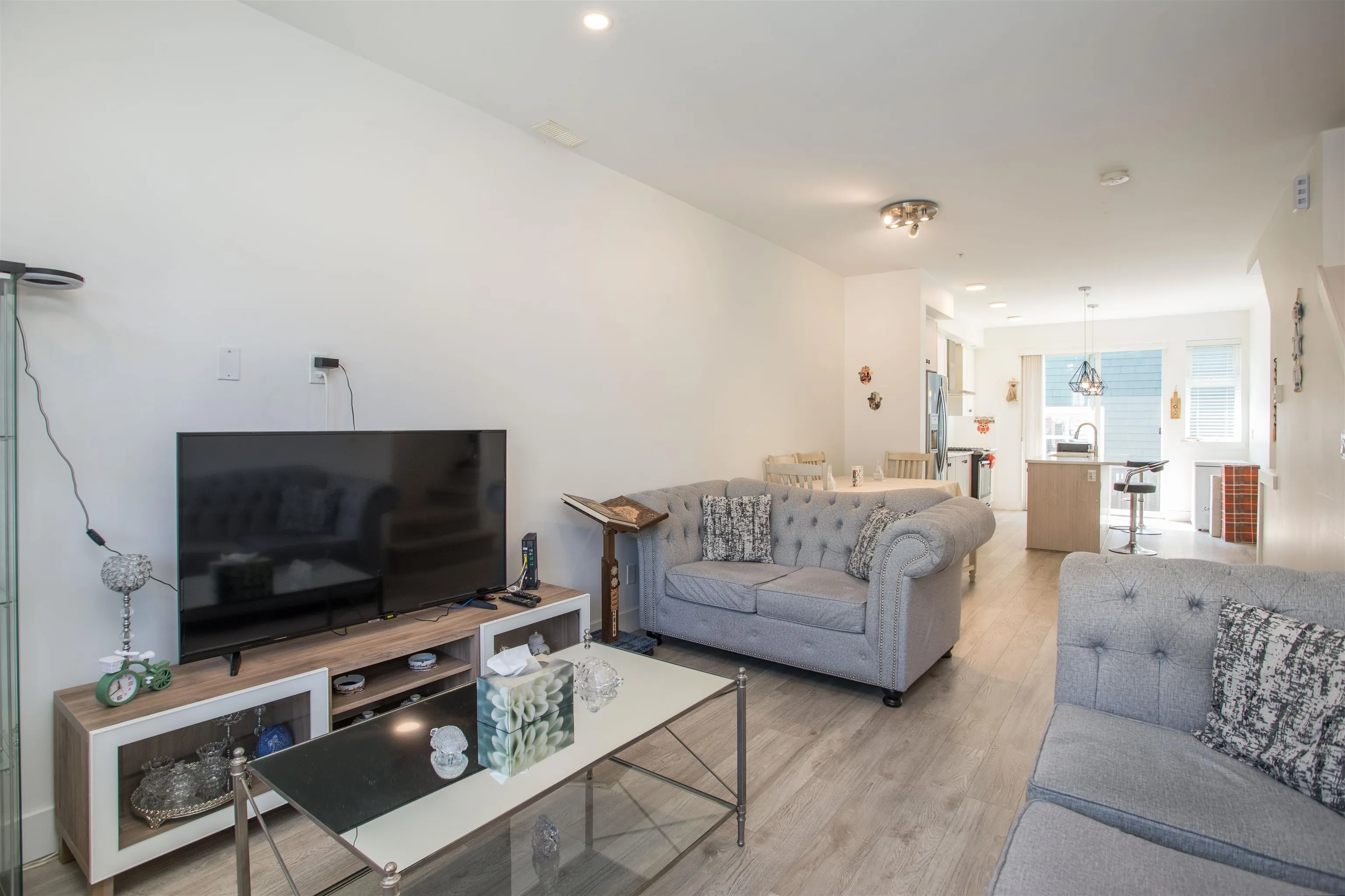 12 24108 104 Avenue