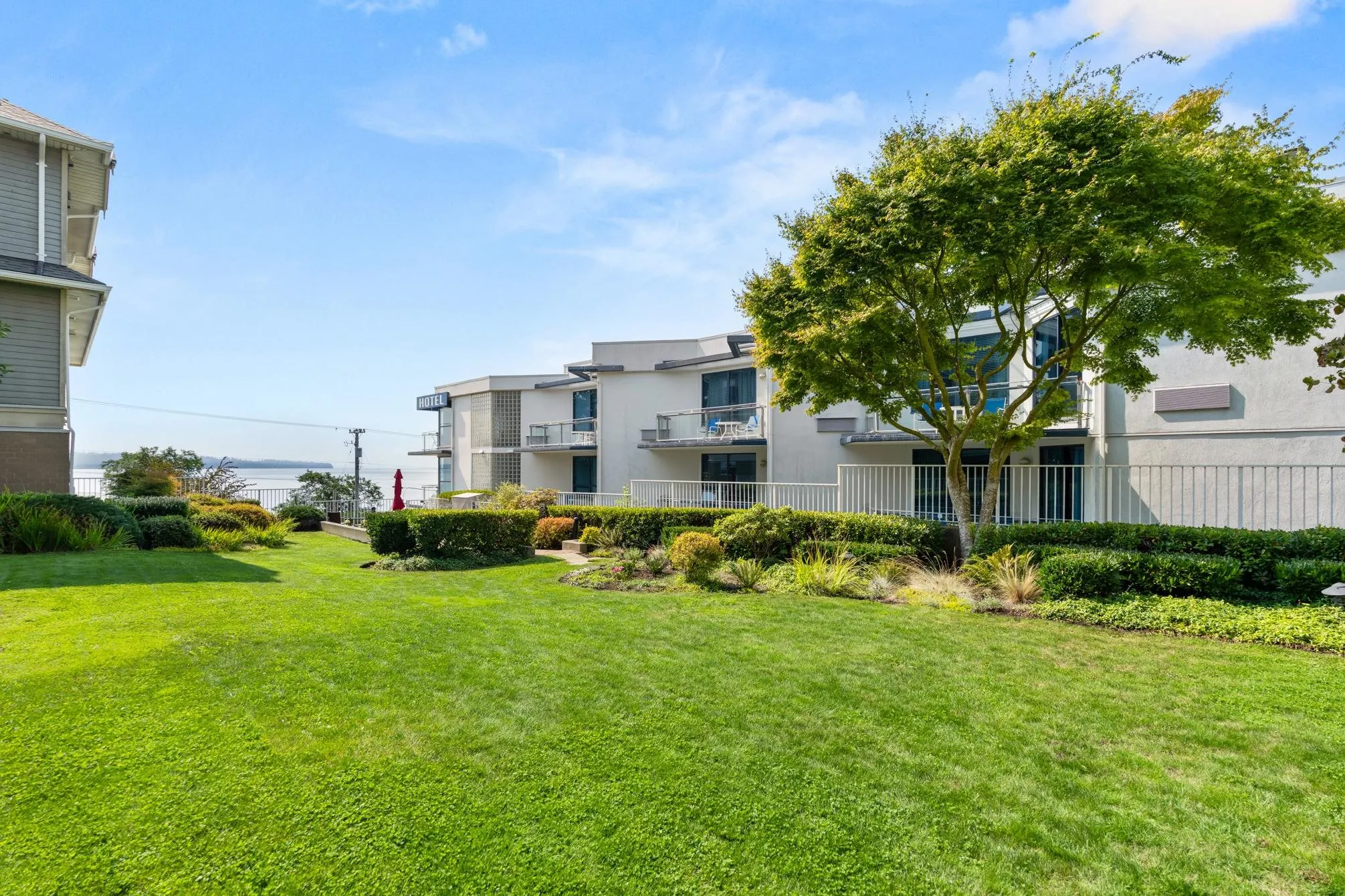 203 15621 Marine Drive