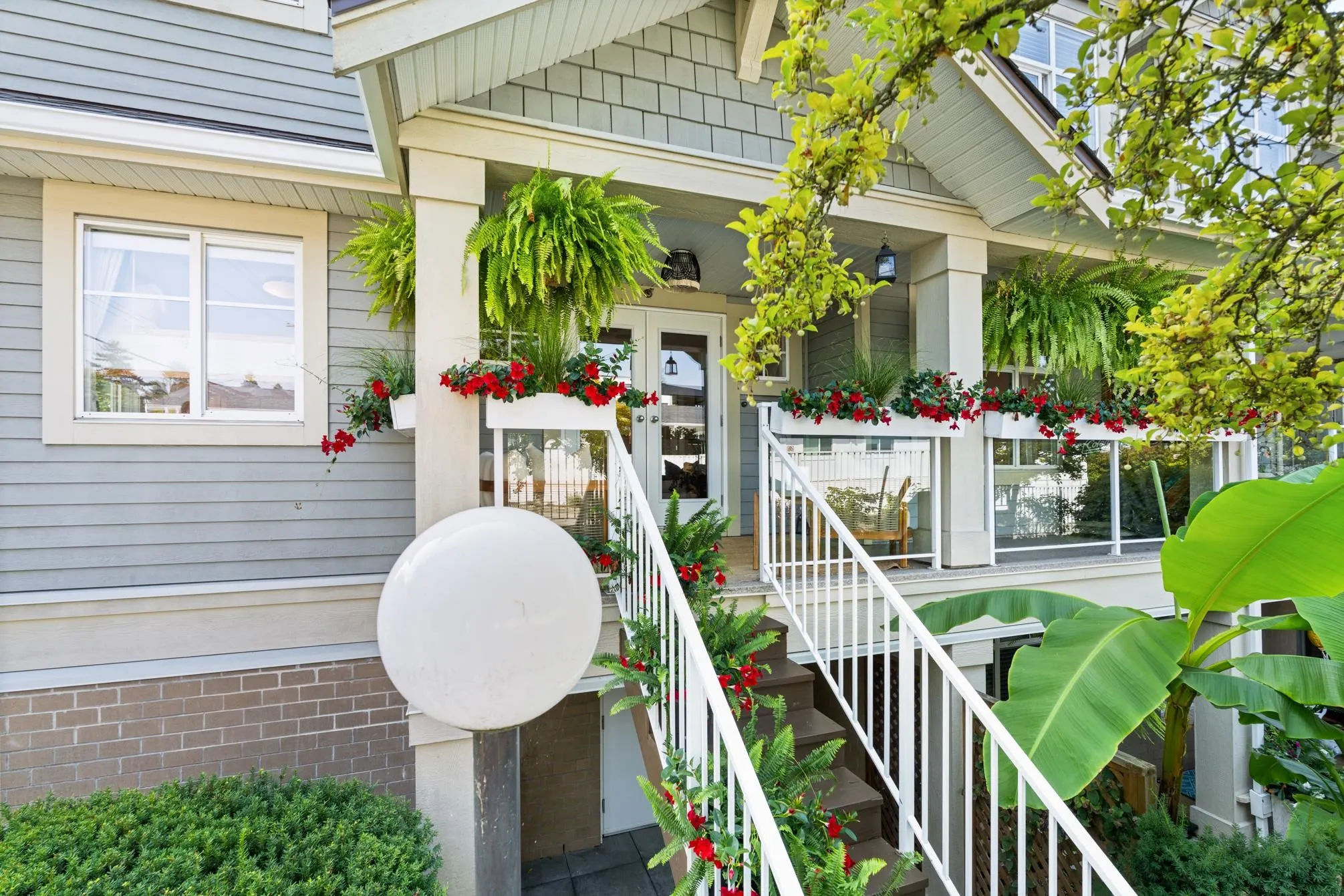 203 15621 Marine Drive