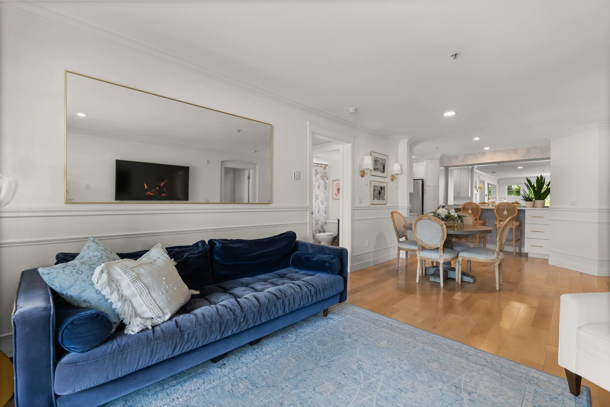 203 15621 Marine Drive