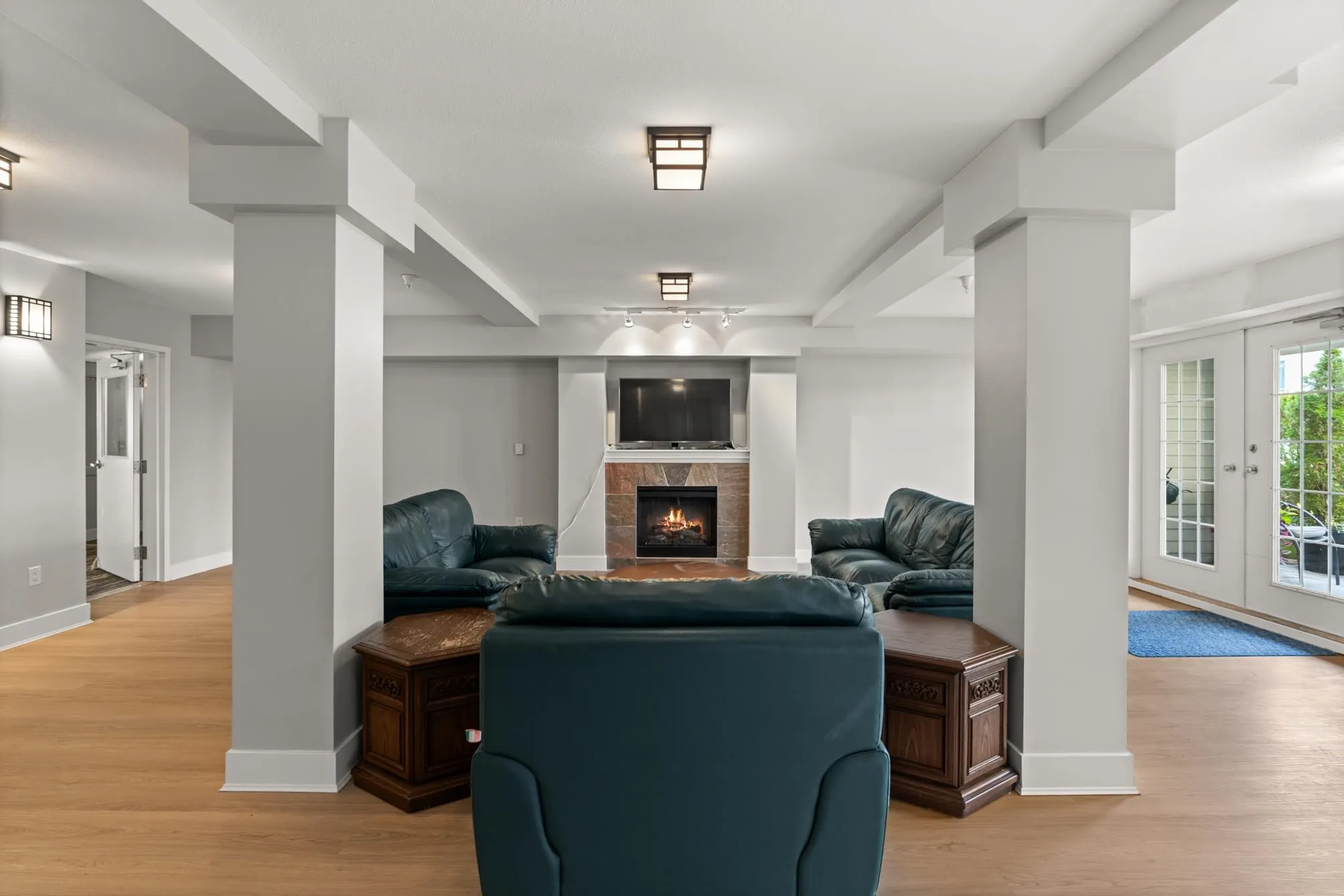 203 15621 Marine Drive
