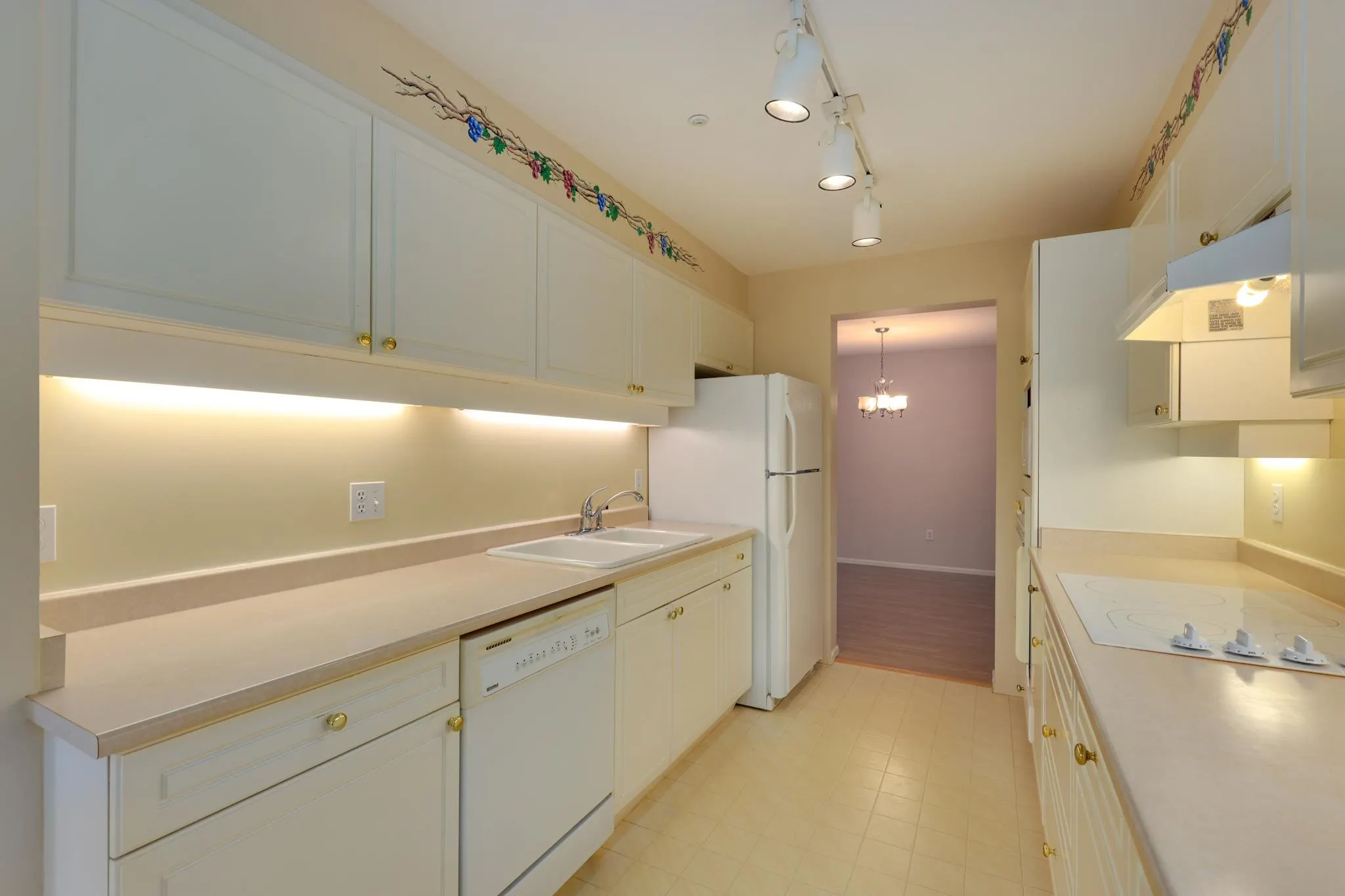 104 3690 Banff Court