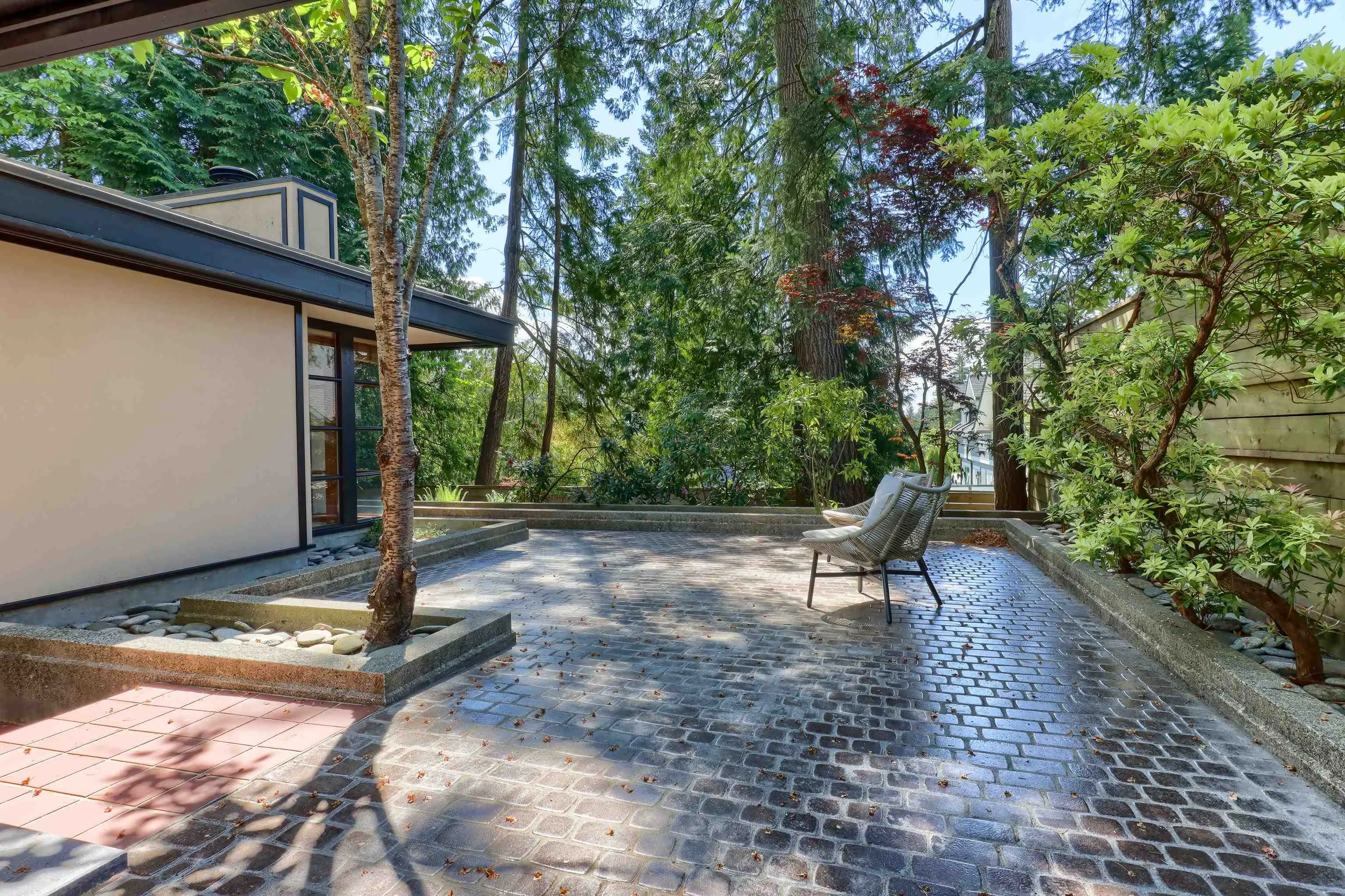 2423 Birney Place