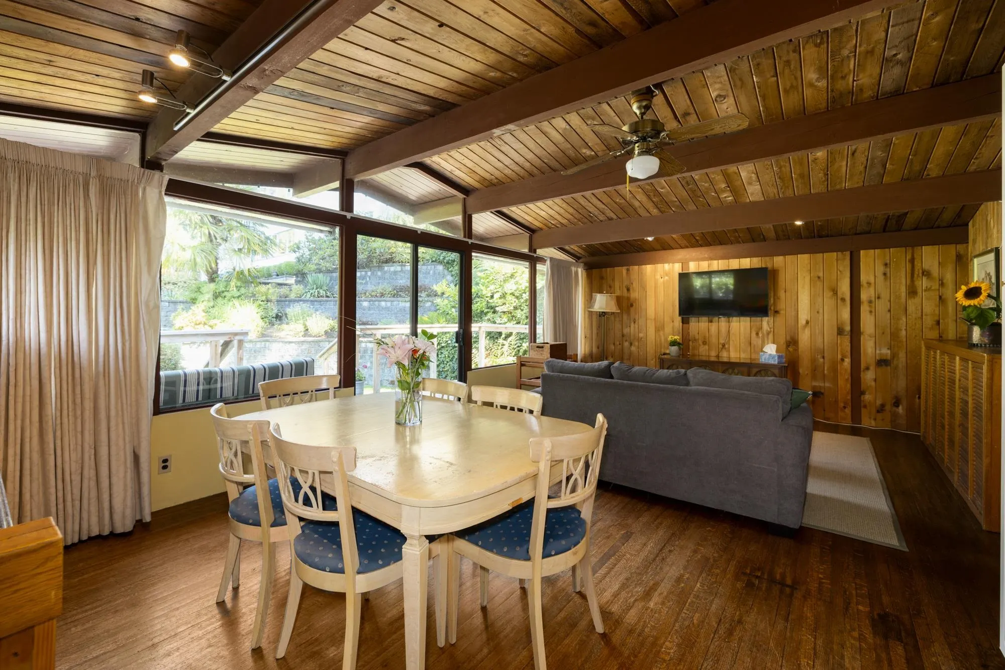 5733 Bluebell Drive