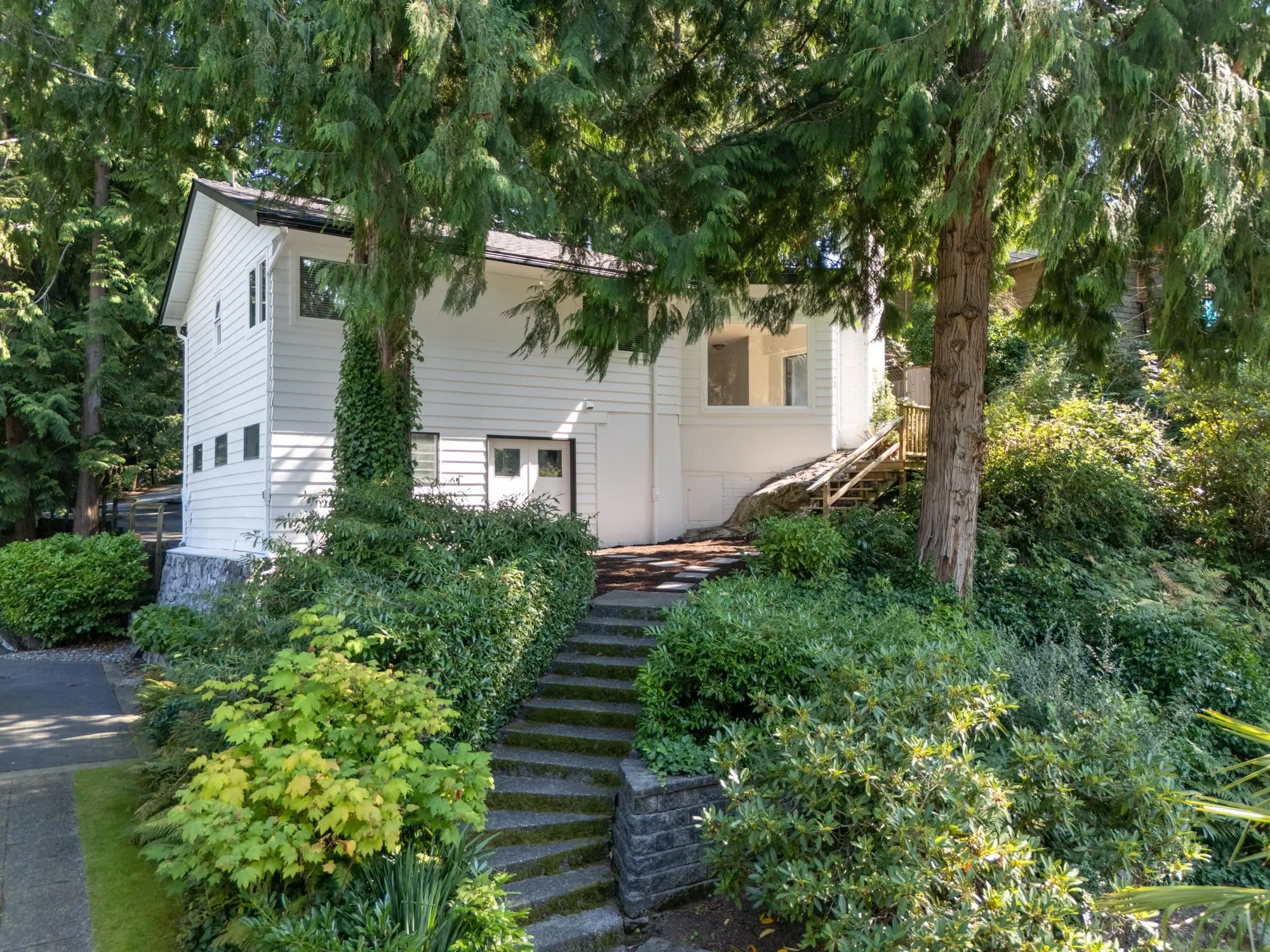 5733 Bluebell Drive