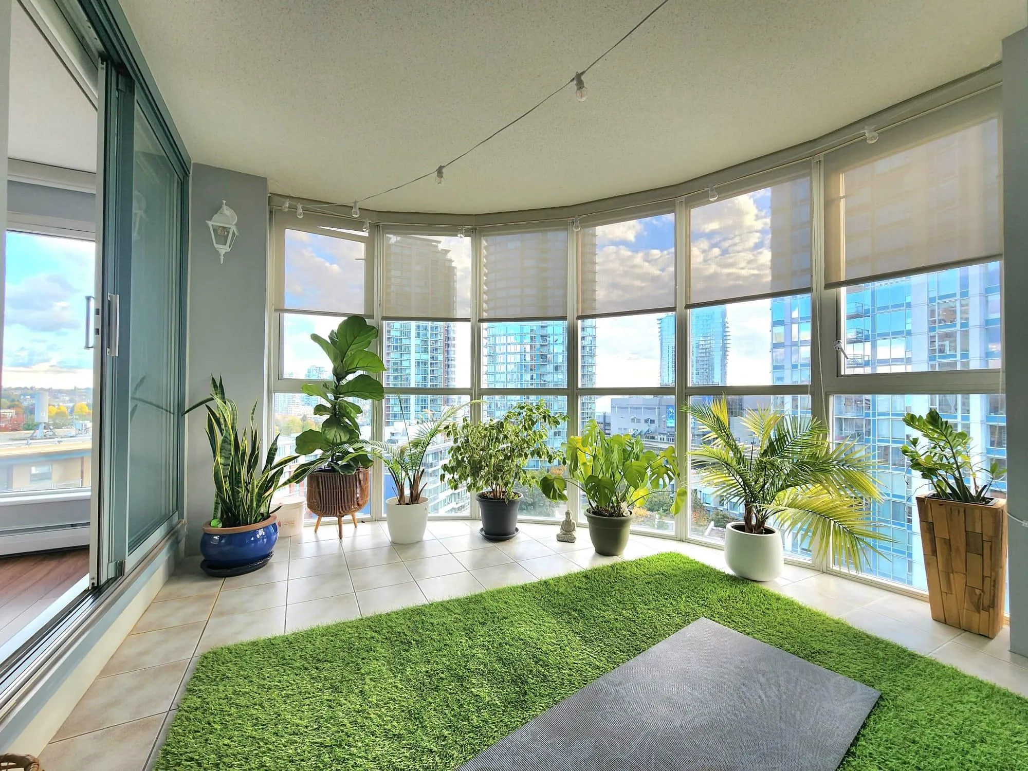 1004 183 Keefer Place