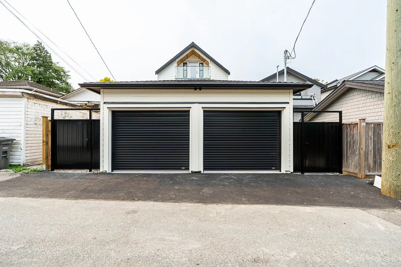1 5304 Elgin Street