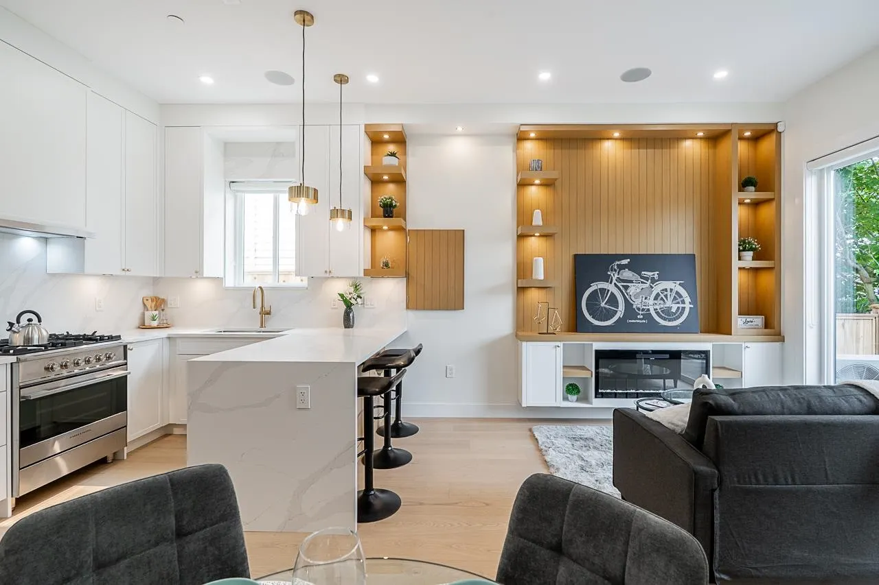1 5304 Elgin Street