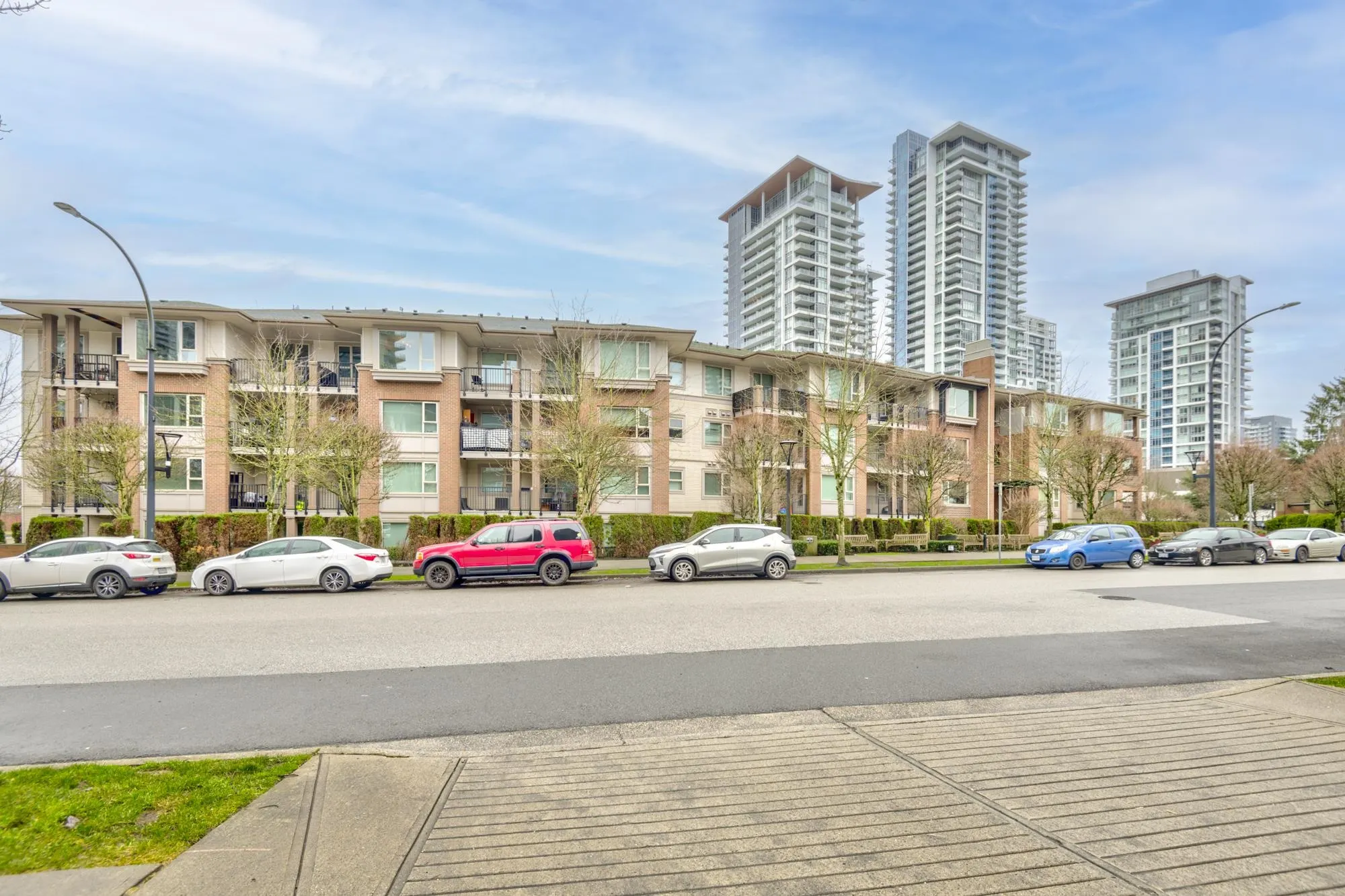 305 4728 Dawson Street
