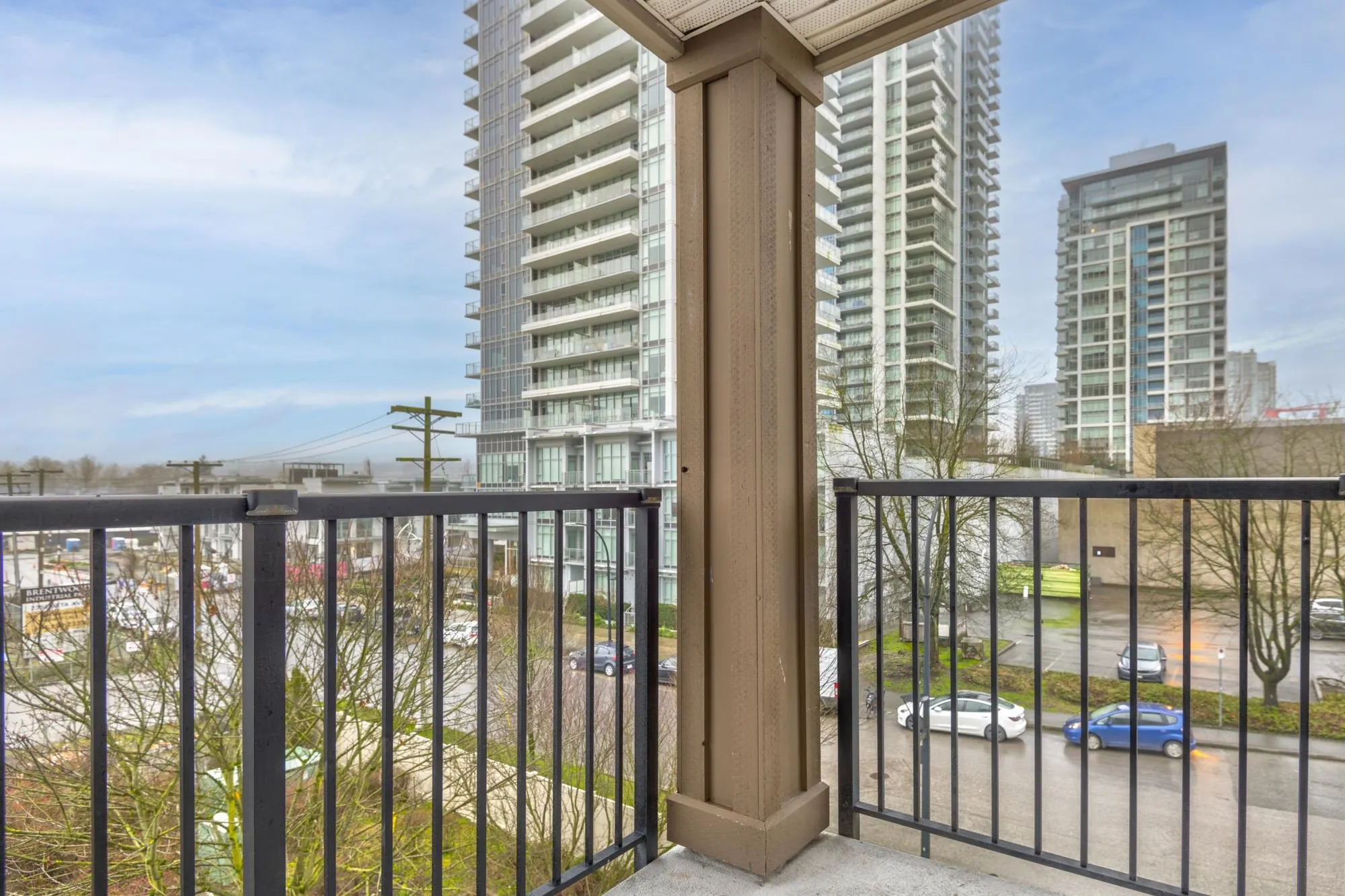 305 4728 Dawson Street