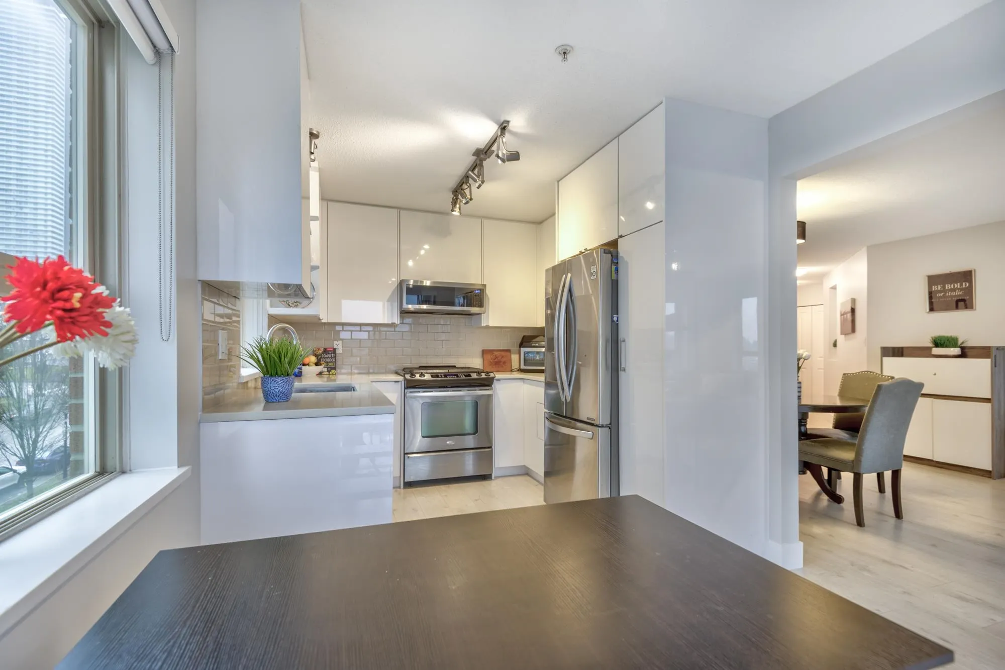 305 4728 Dawson Street