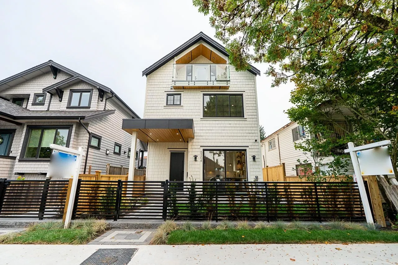2 5304 Elgin Street