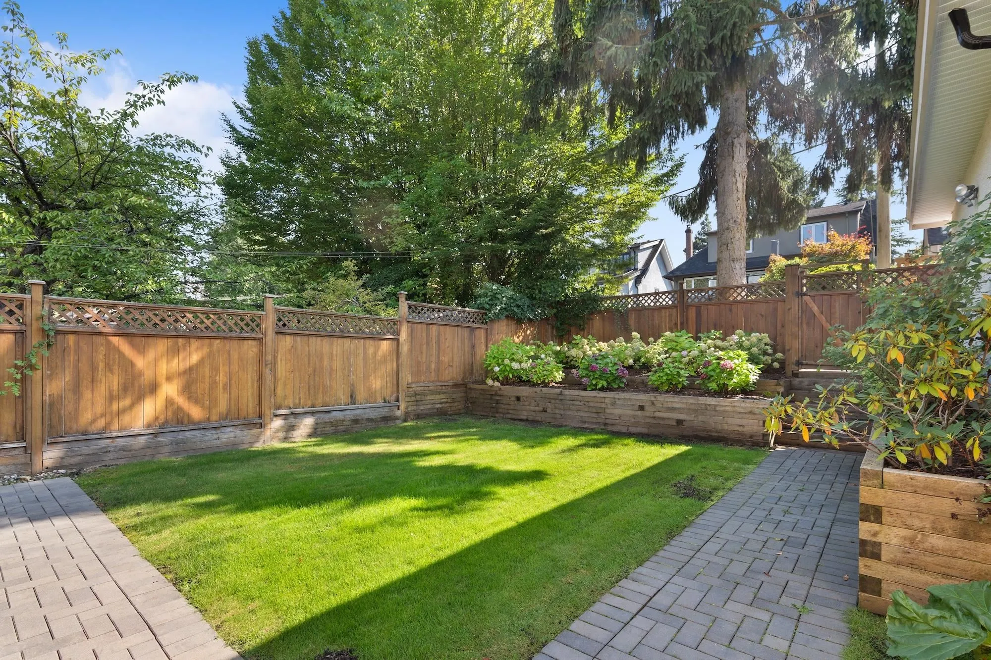 4146 Crown Crescent