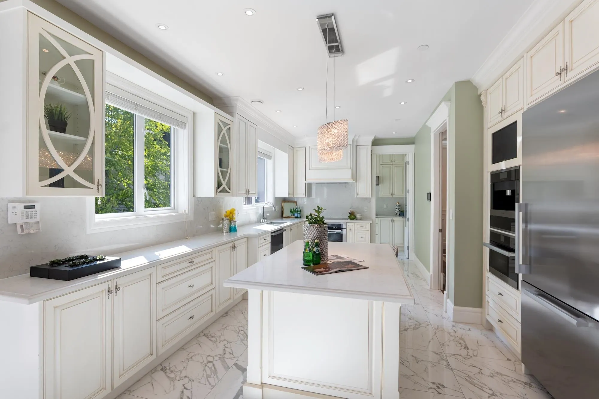 4146 Crown Crescent