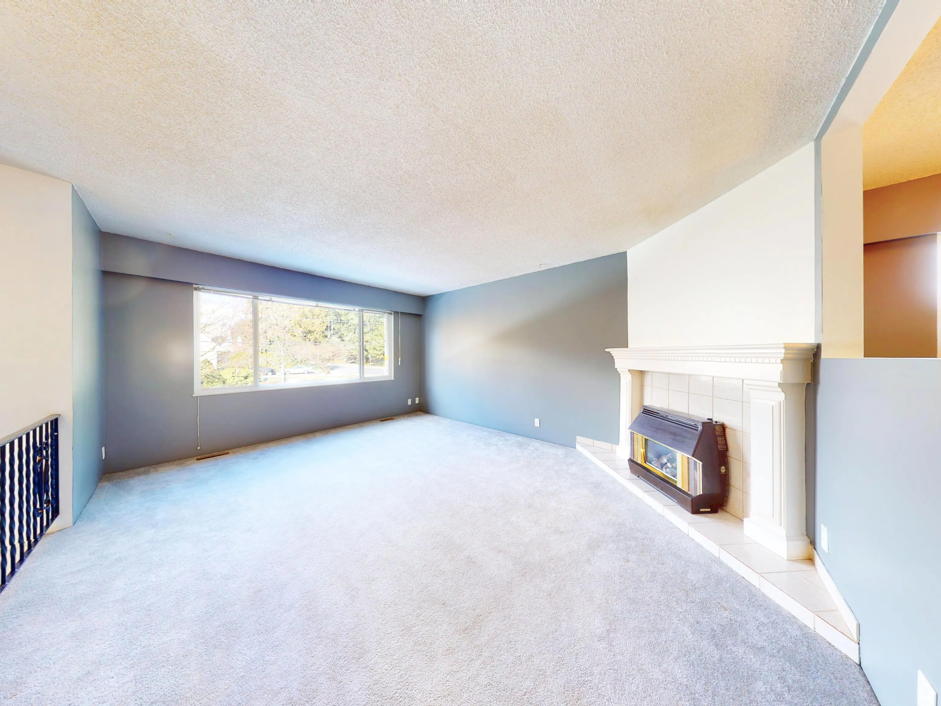 2090 Winslow Avenue