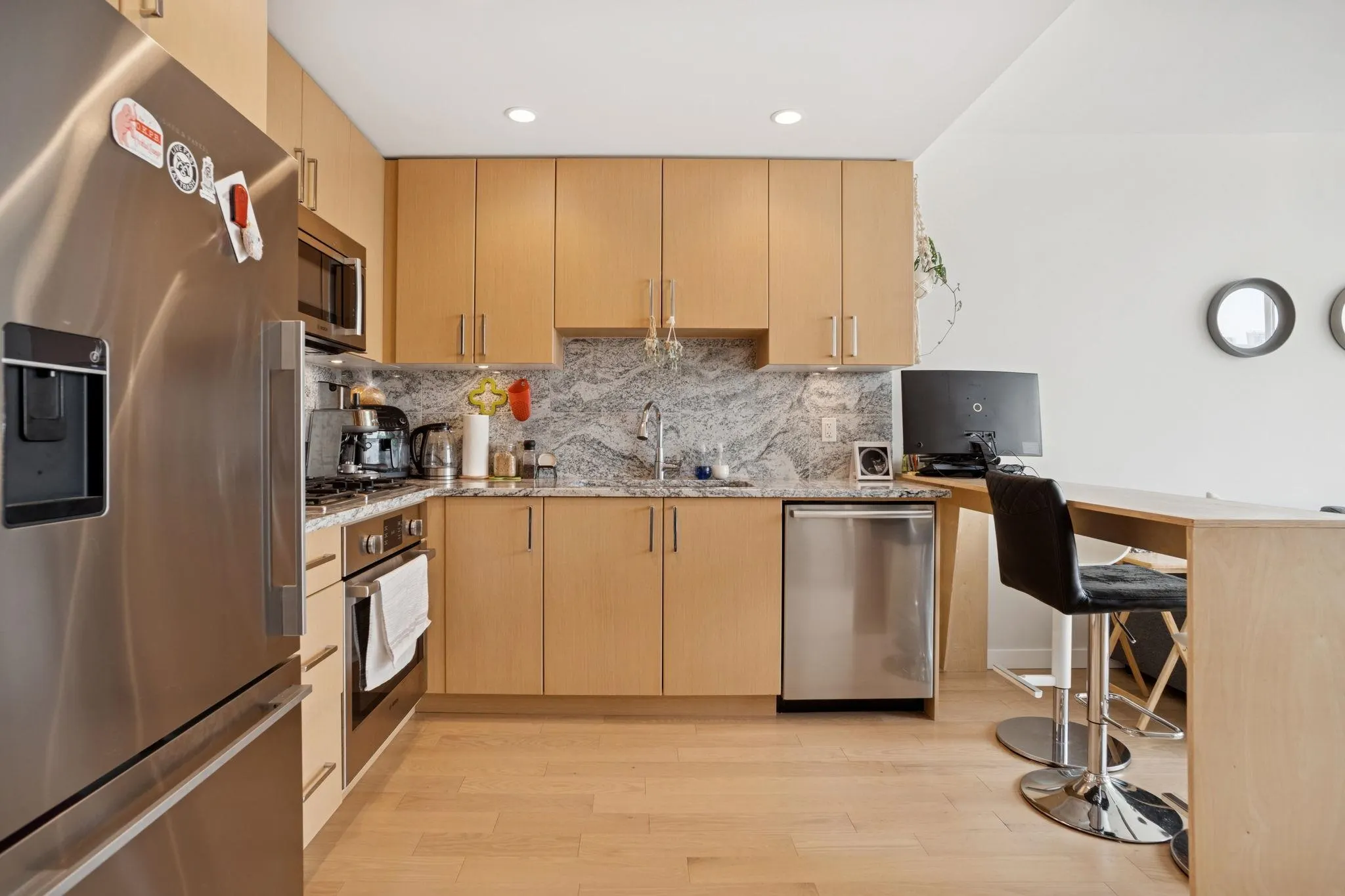 1505 1708 Ontario Street