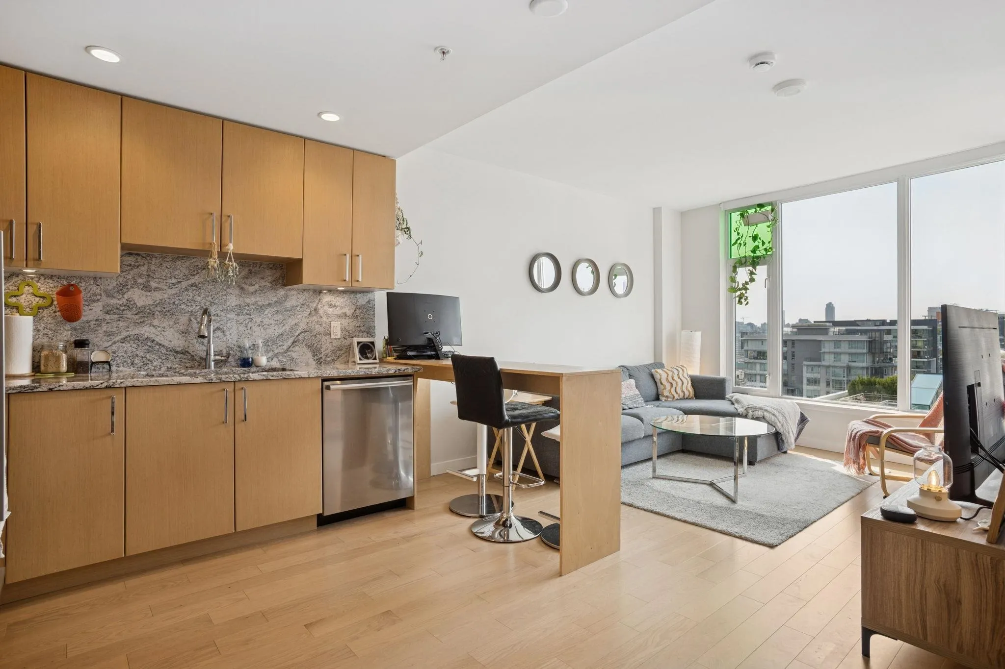 1505 1708 Ontario Street