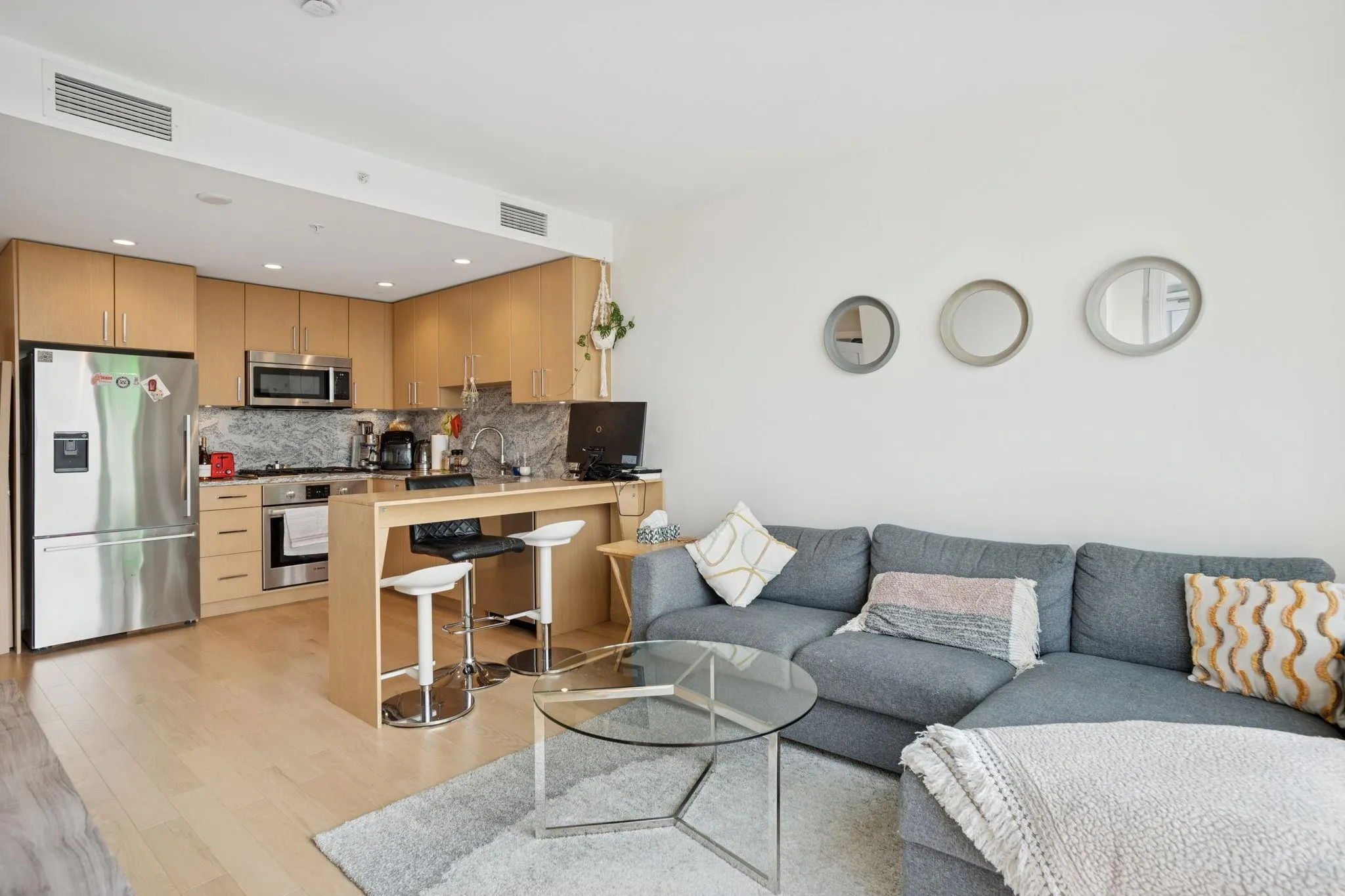 1505 1708 Ontario Street