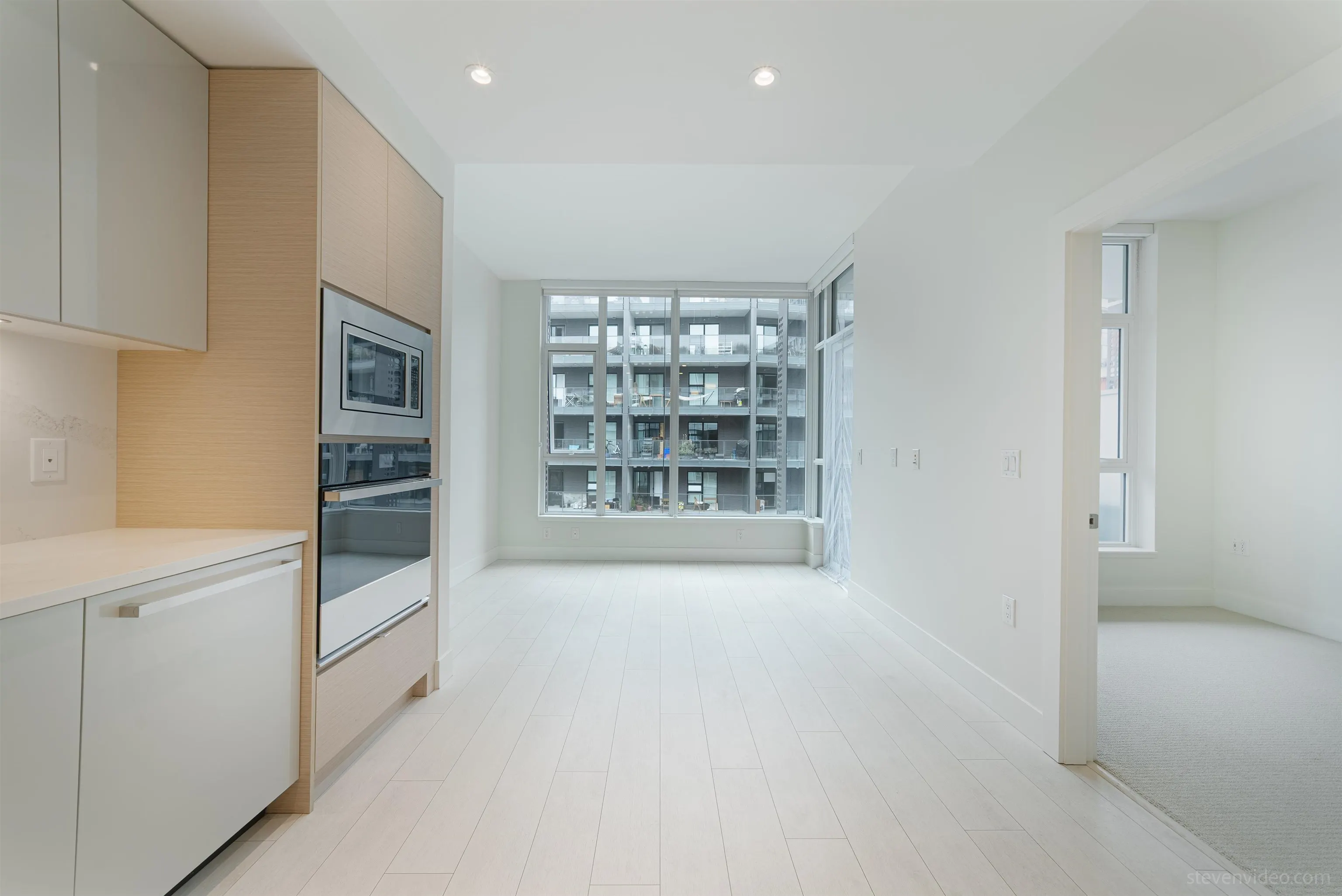 416 3438 Sawmill Crescent