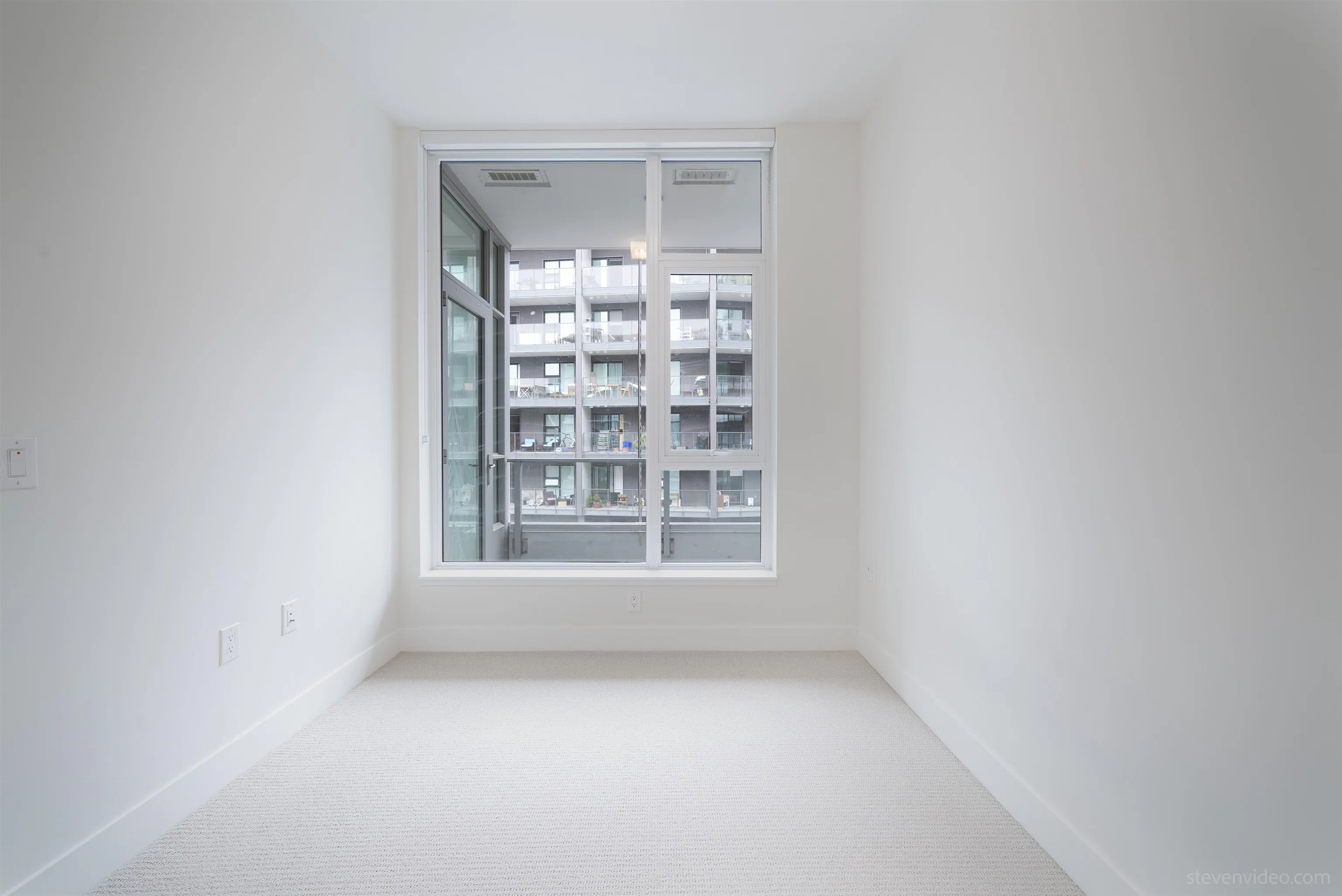 416 3438 Sawmill Crescent