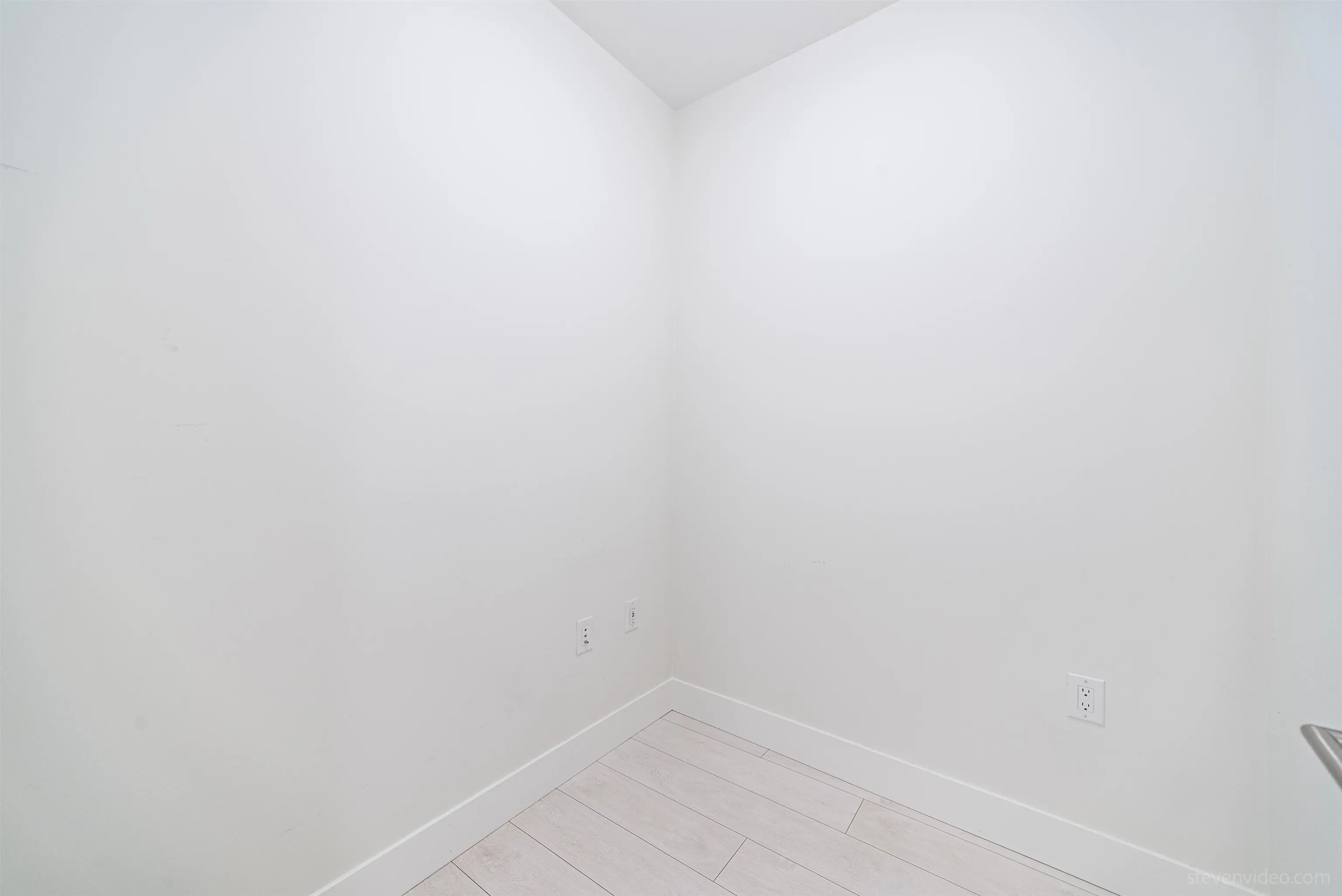 416 3438 Sawmill Crescent