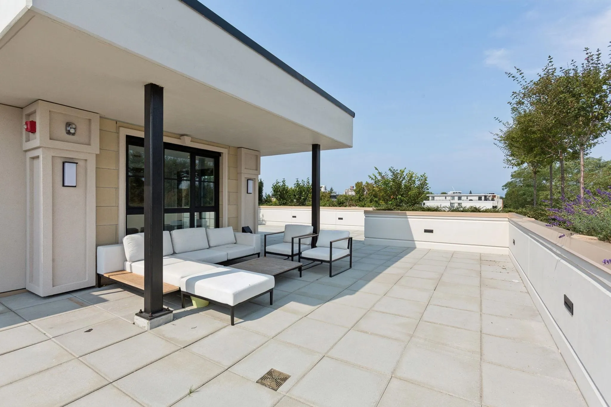 203 2096 W 47th Avenue