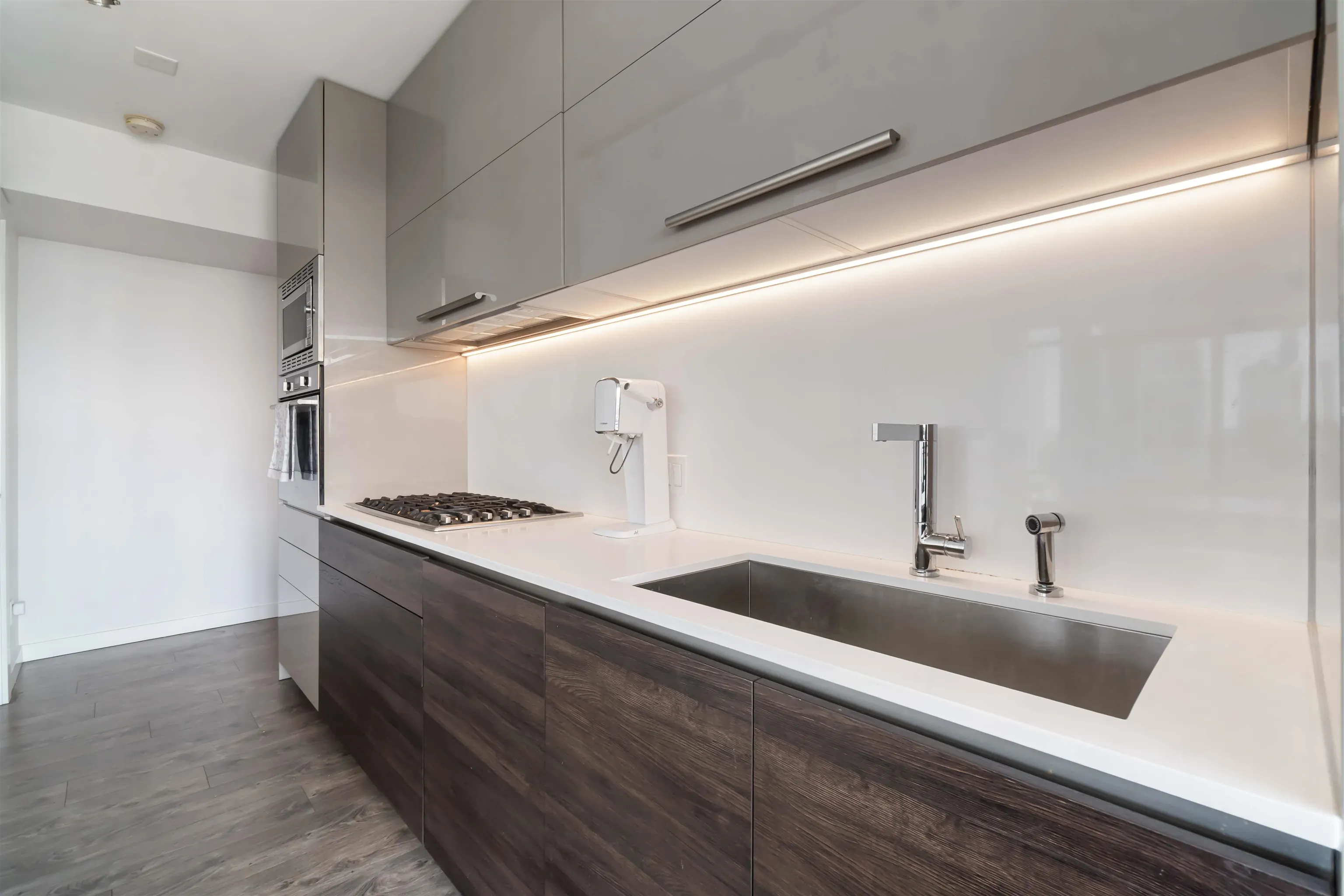 1406 2378 Alpha Avenue