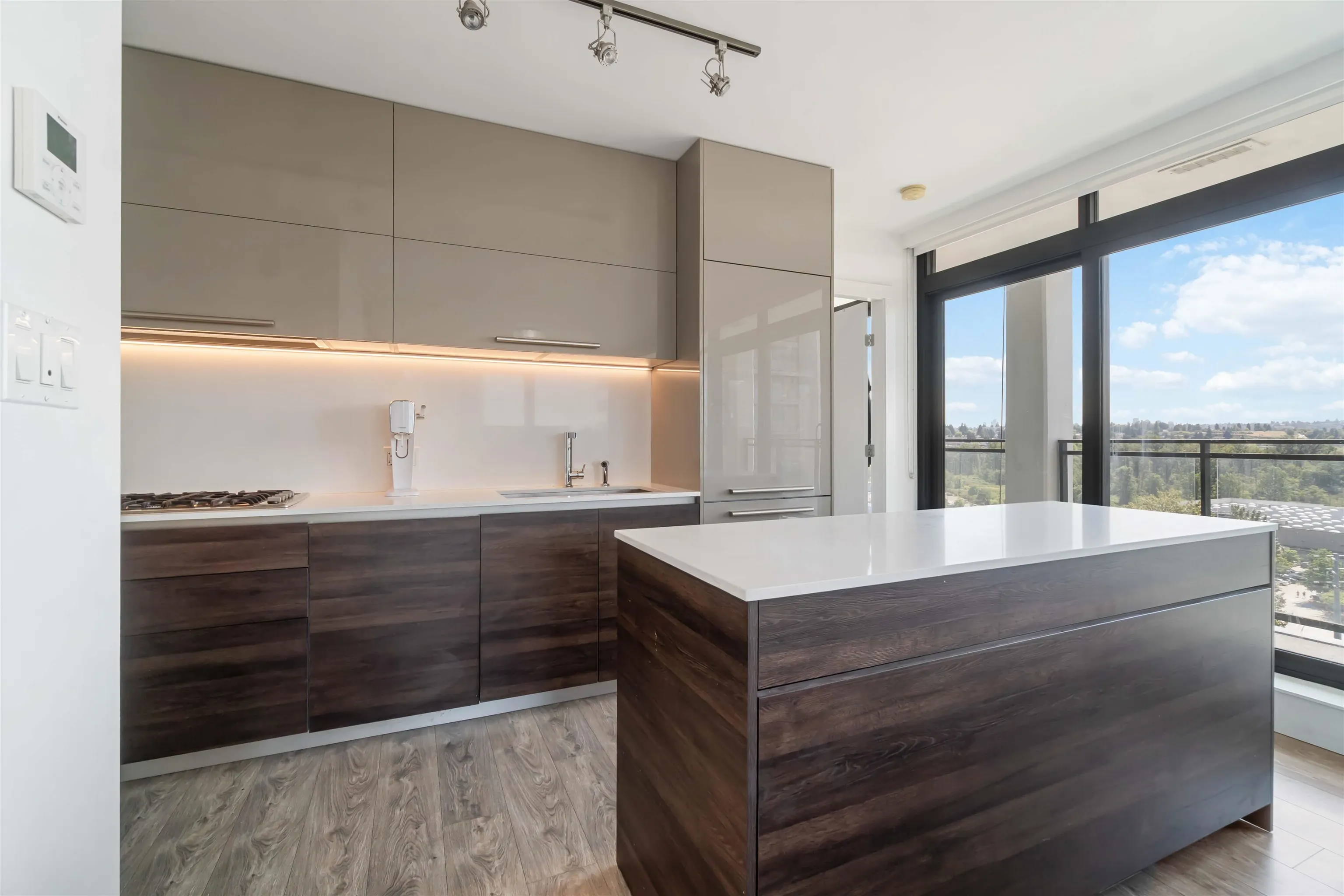 1406 2378 Alpha Avenue