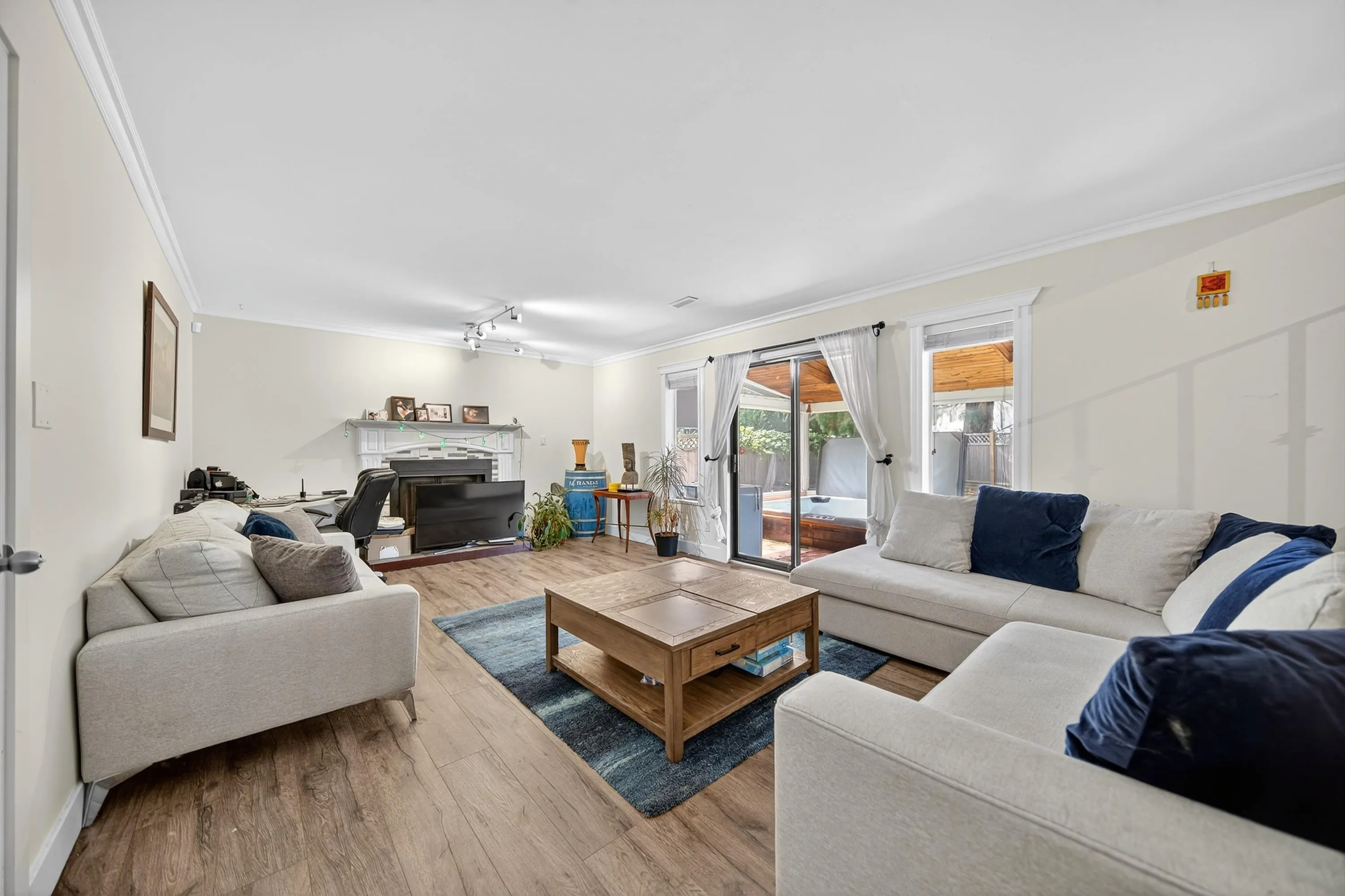 8607 Byron Road