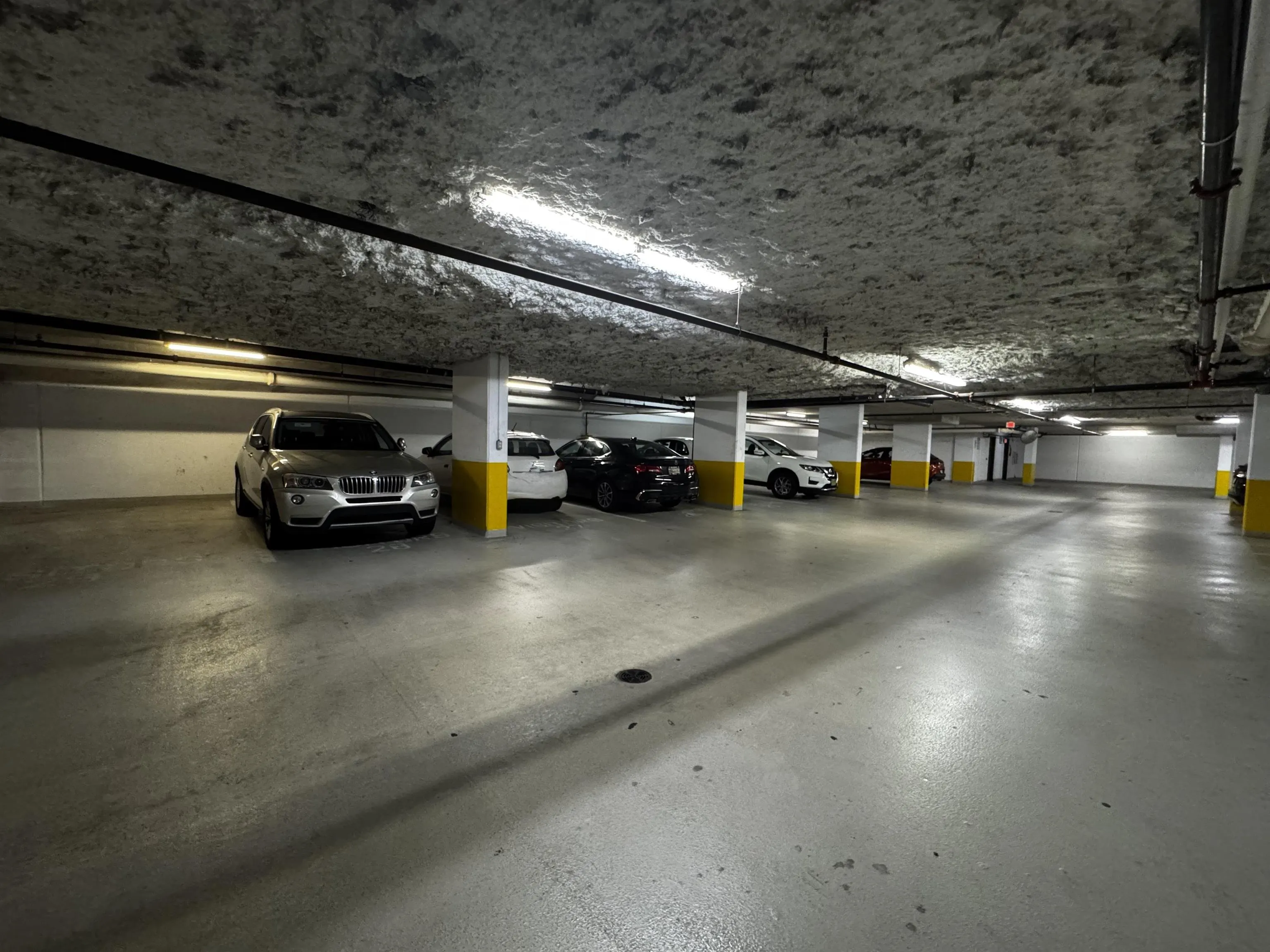 1604 13399 104th Avenue