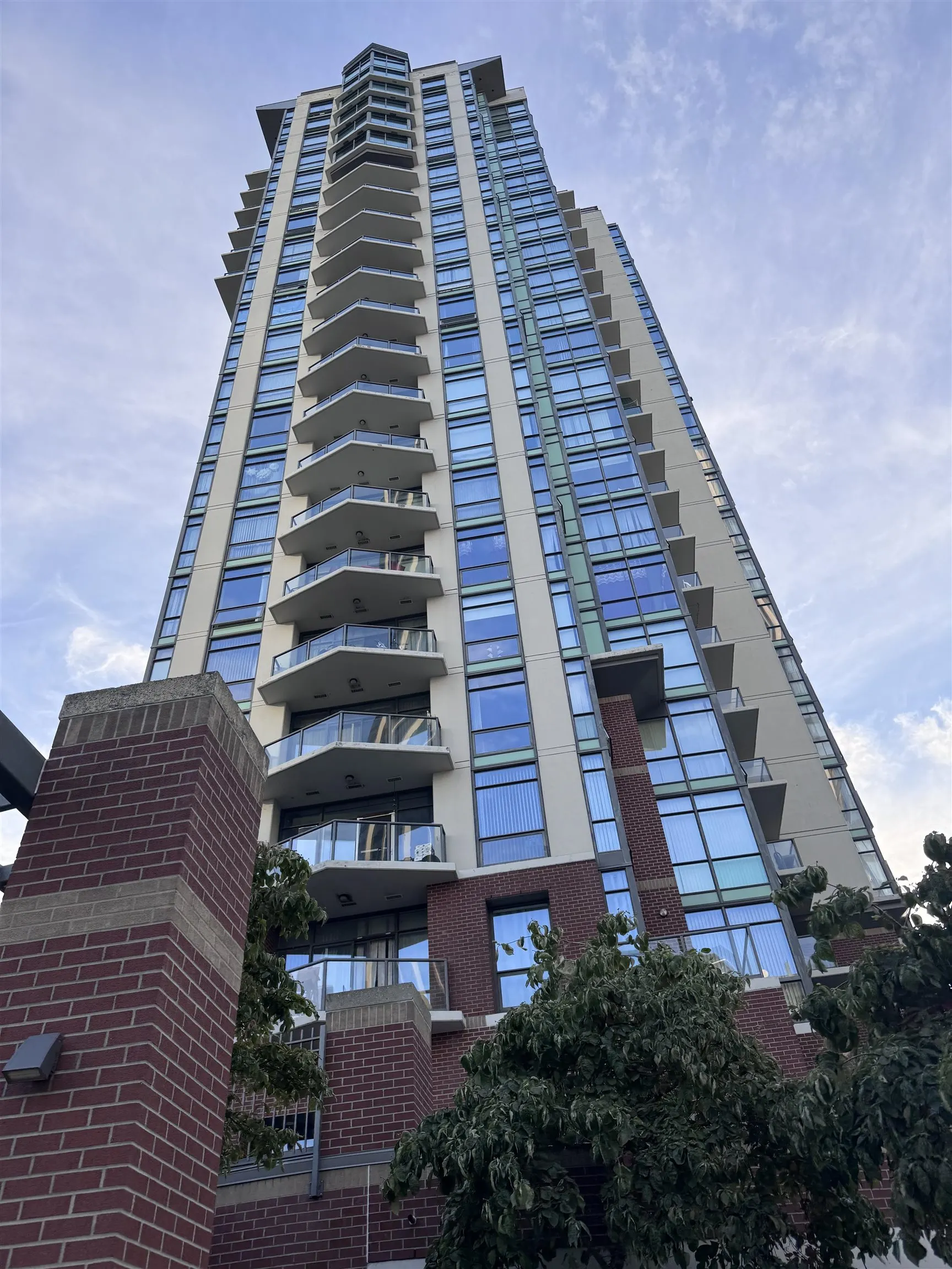 1604 13399 104th Avenue