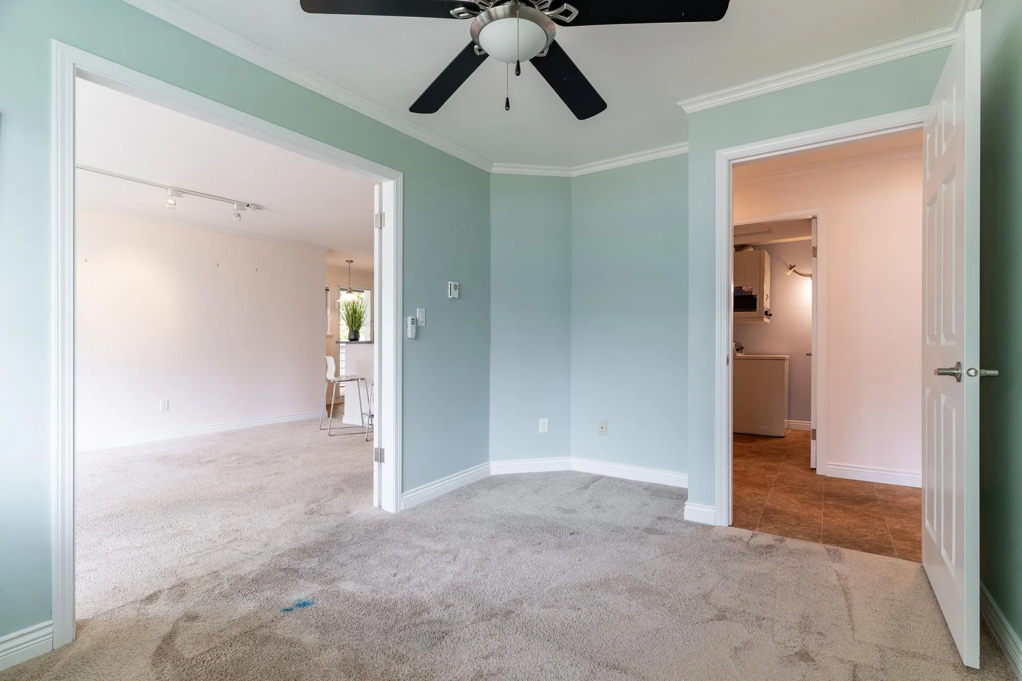 208 13965 16 Avenue