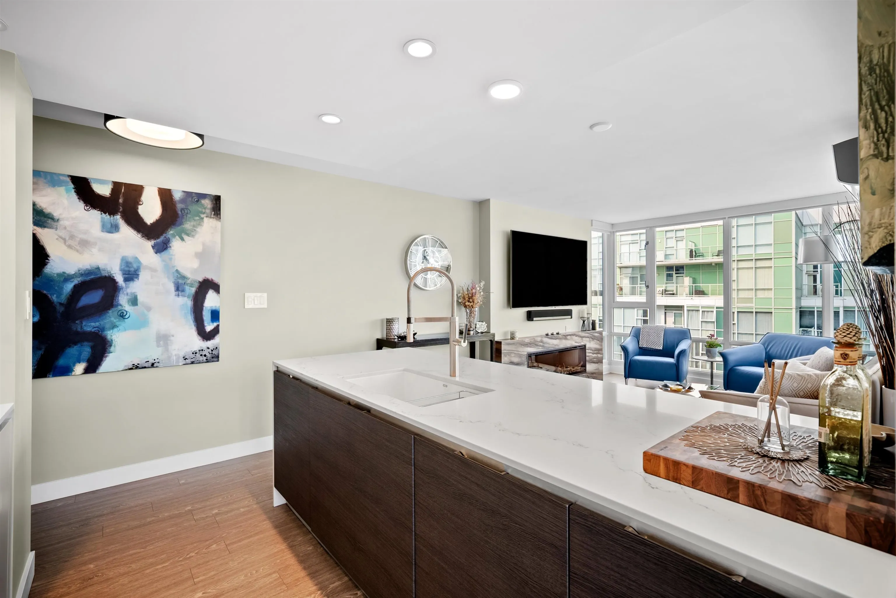 2606 1067 Marinaside Crescent