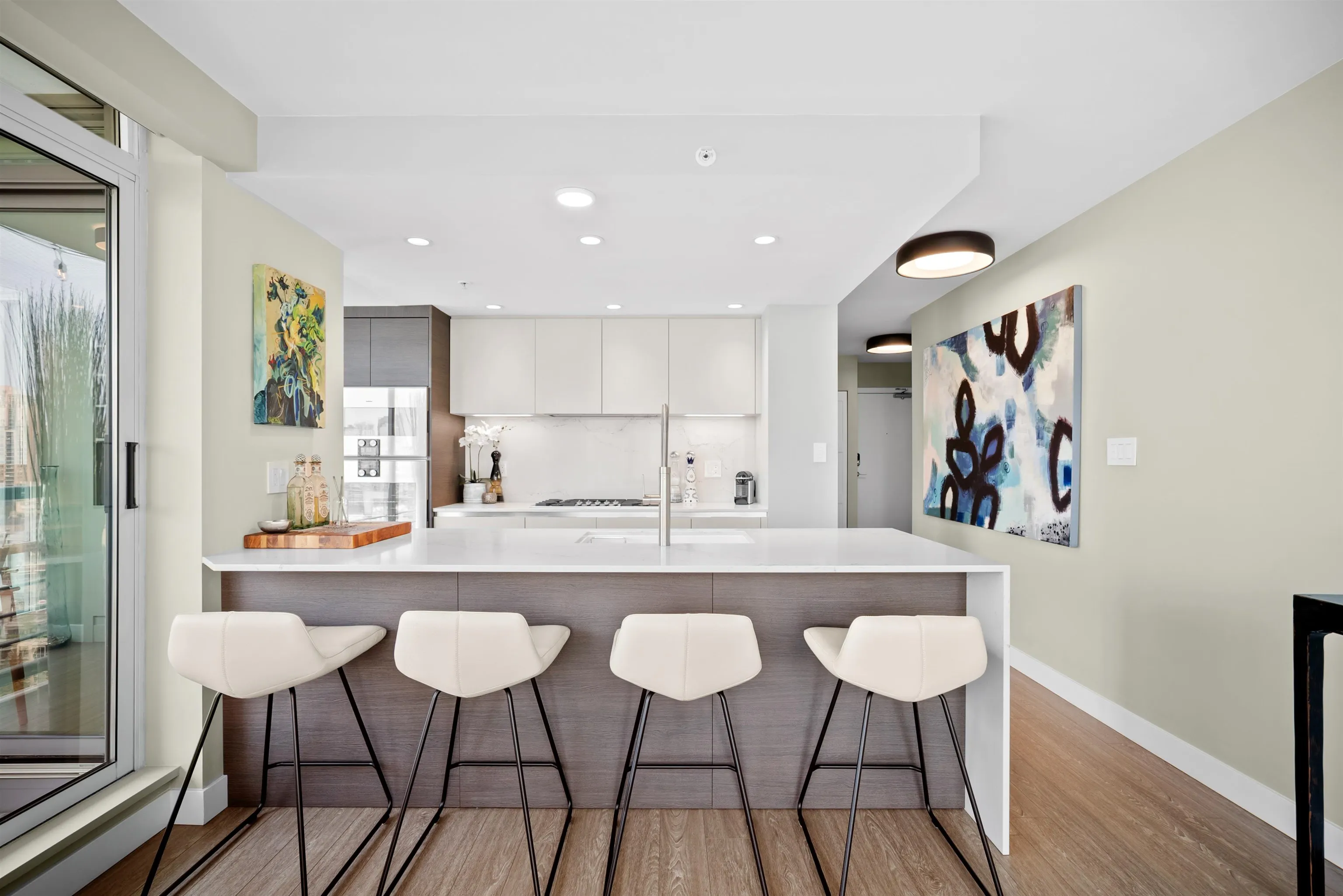 2606 1067 Marinaside Crescent