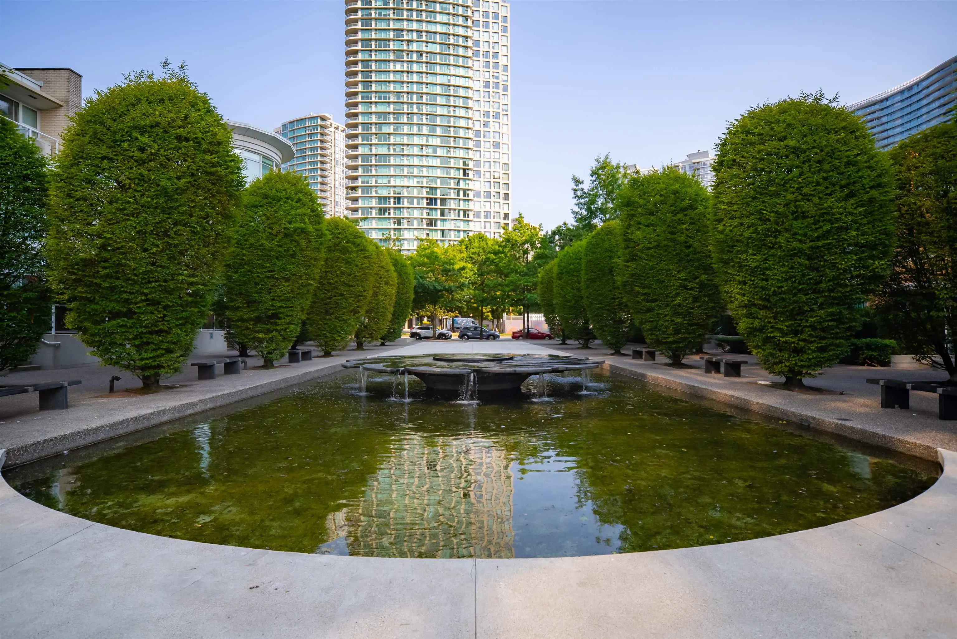 2606 1067 Marinaside Crescent