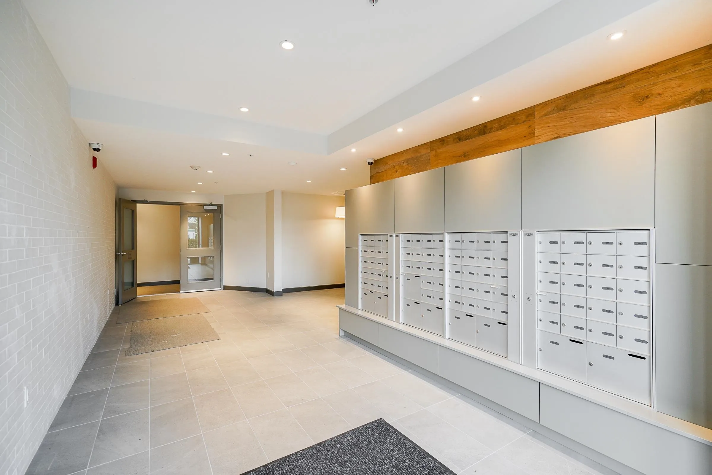 409 14588 Mcdougall Drive