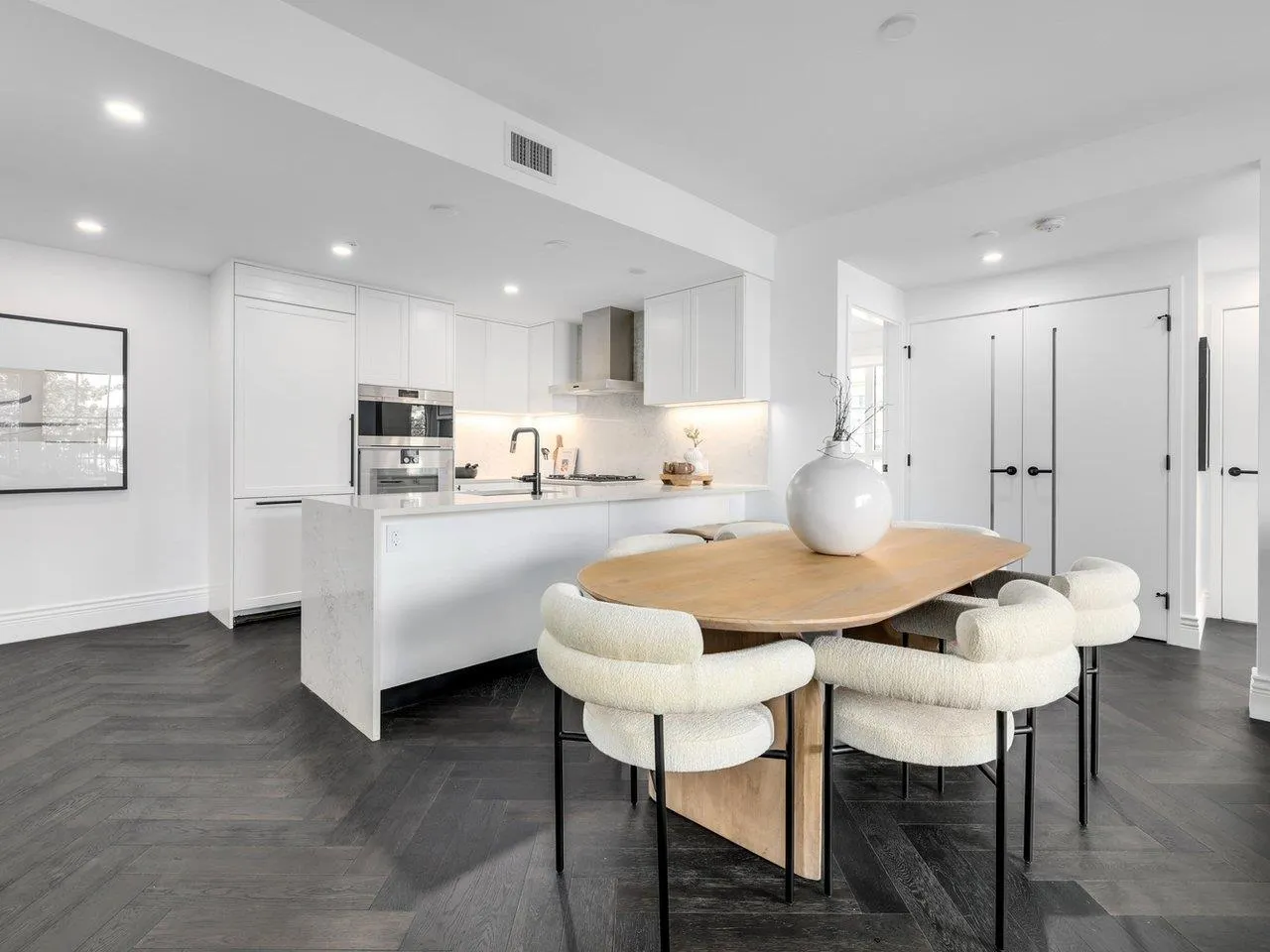 213 2096 W 47th Avenue