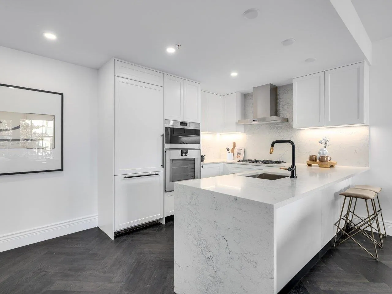 213 2096 W 47th Avenue