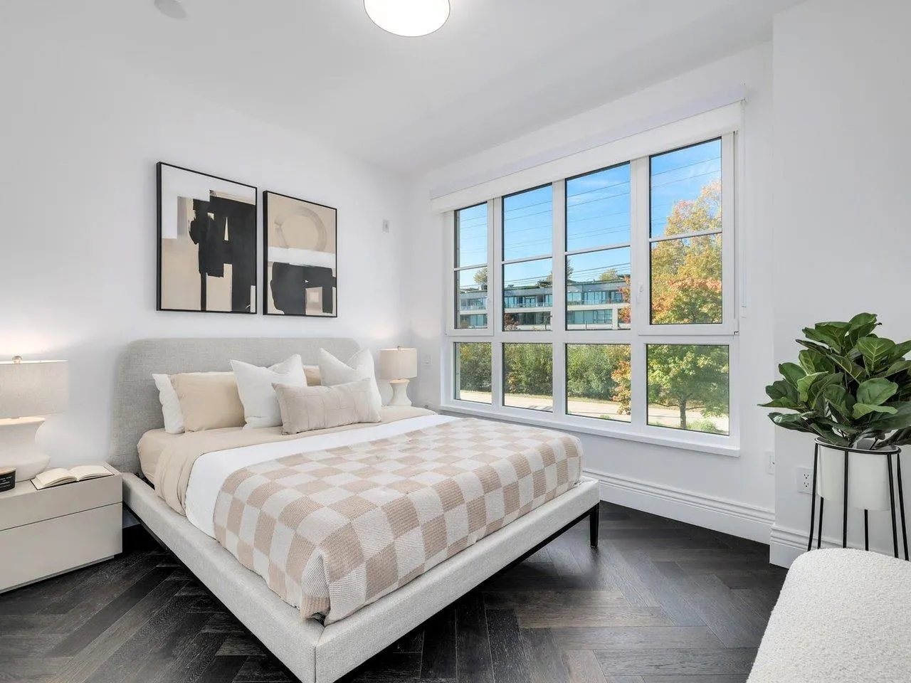 213 2096 W 47th Avenue