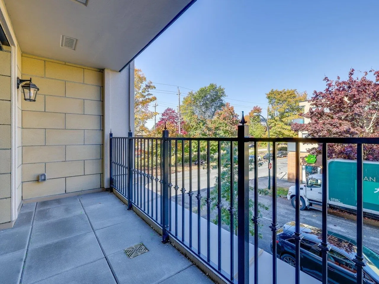 213 2096 W 47th Avenue