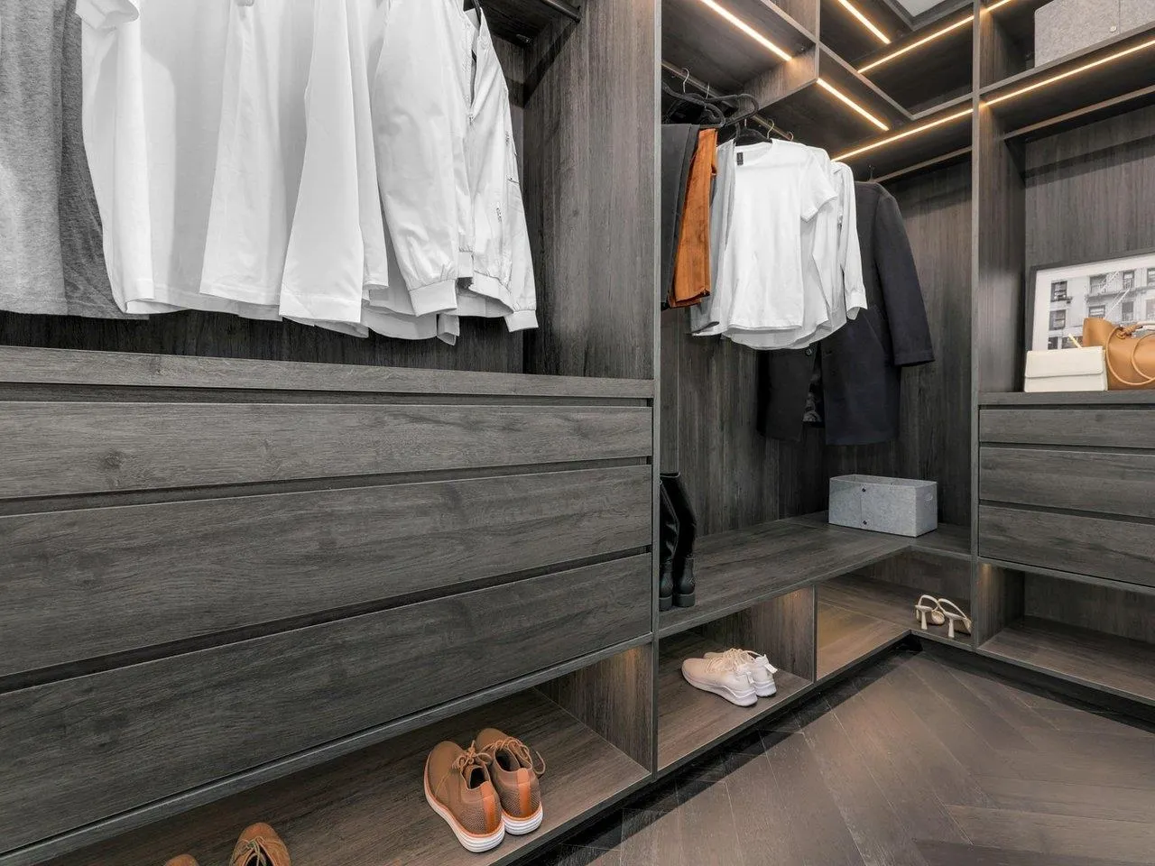 213 2096 W 47th Avenue