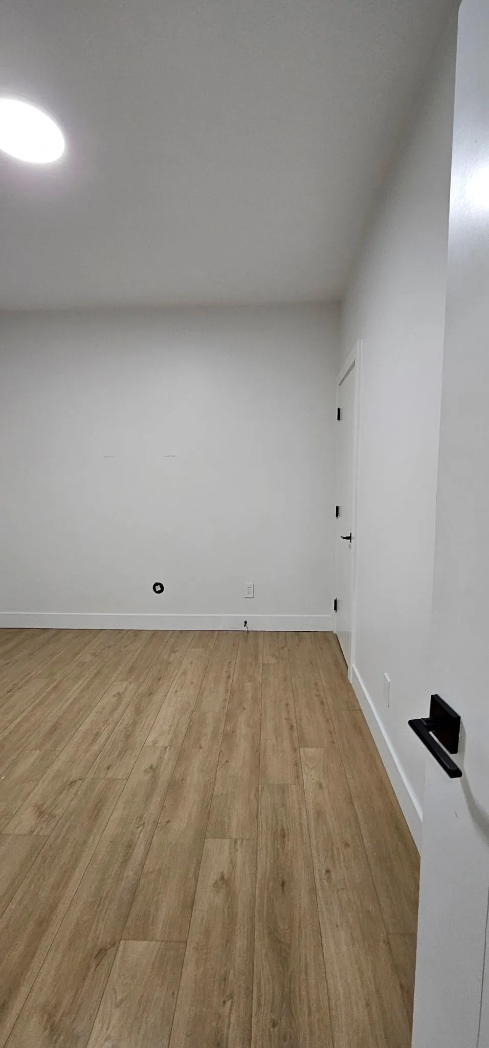 18047 63b Avenue