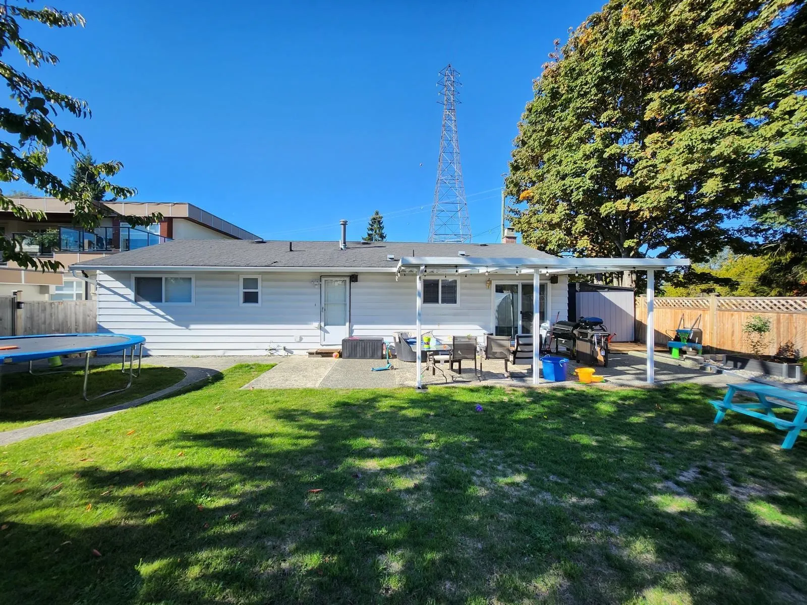 10746 River Road