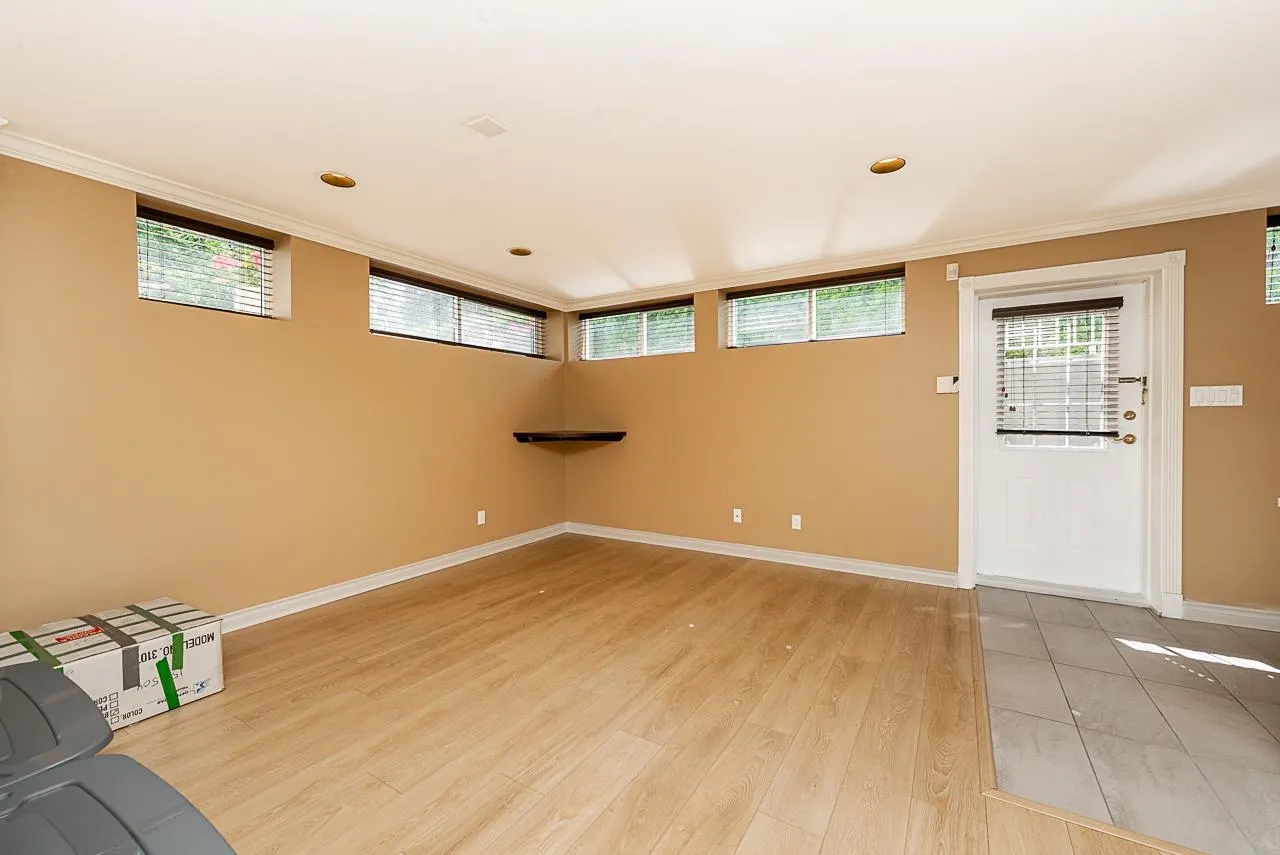 180 W Osborne Road