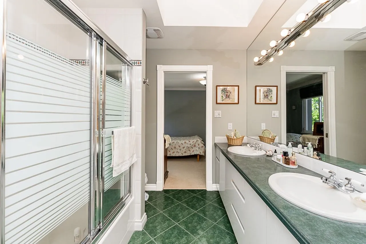 180 W Osborne Road