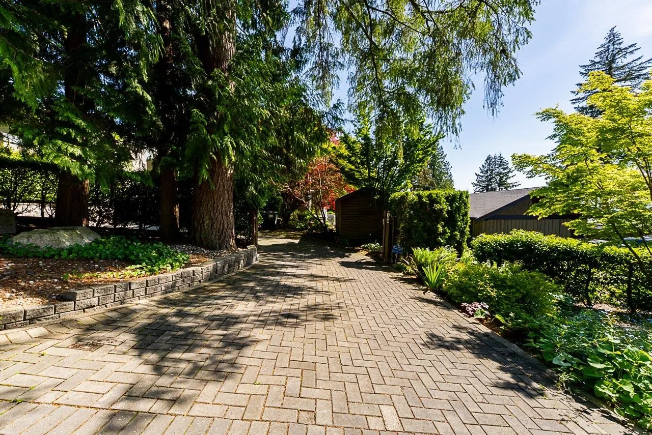 180 W Osborne Road